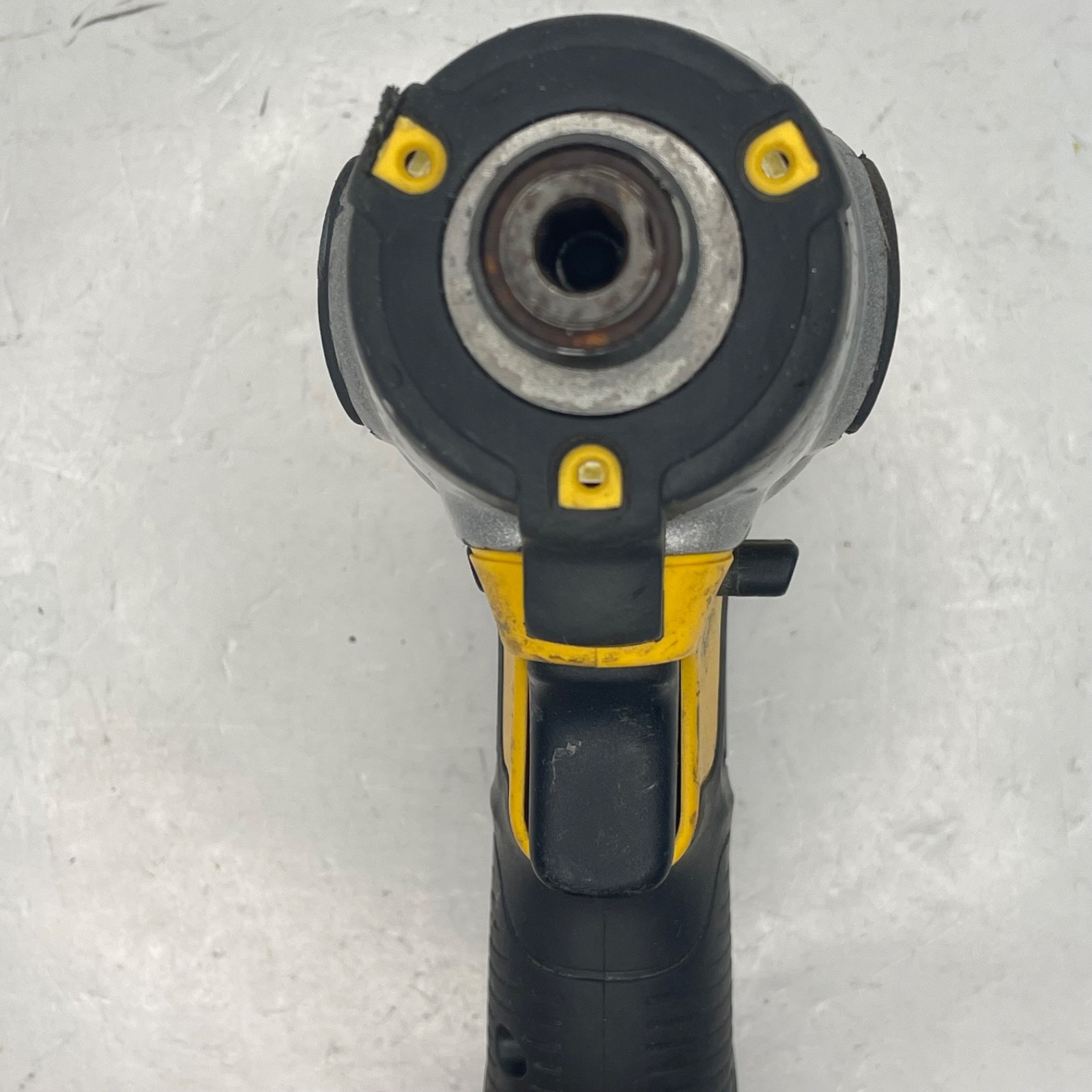 DeWalt DCF885 20V Impact Driver 1/4″ Brushed Tool Only w Belt Clip – Tested