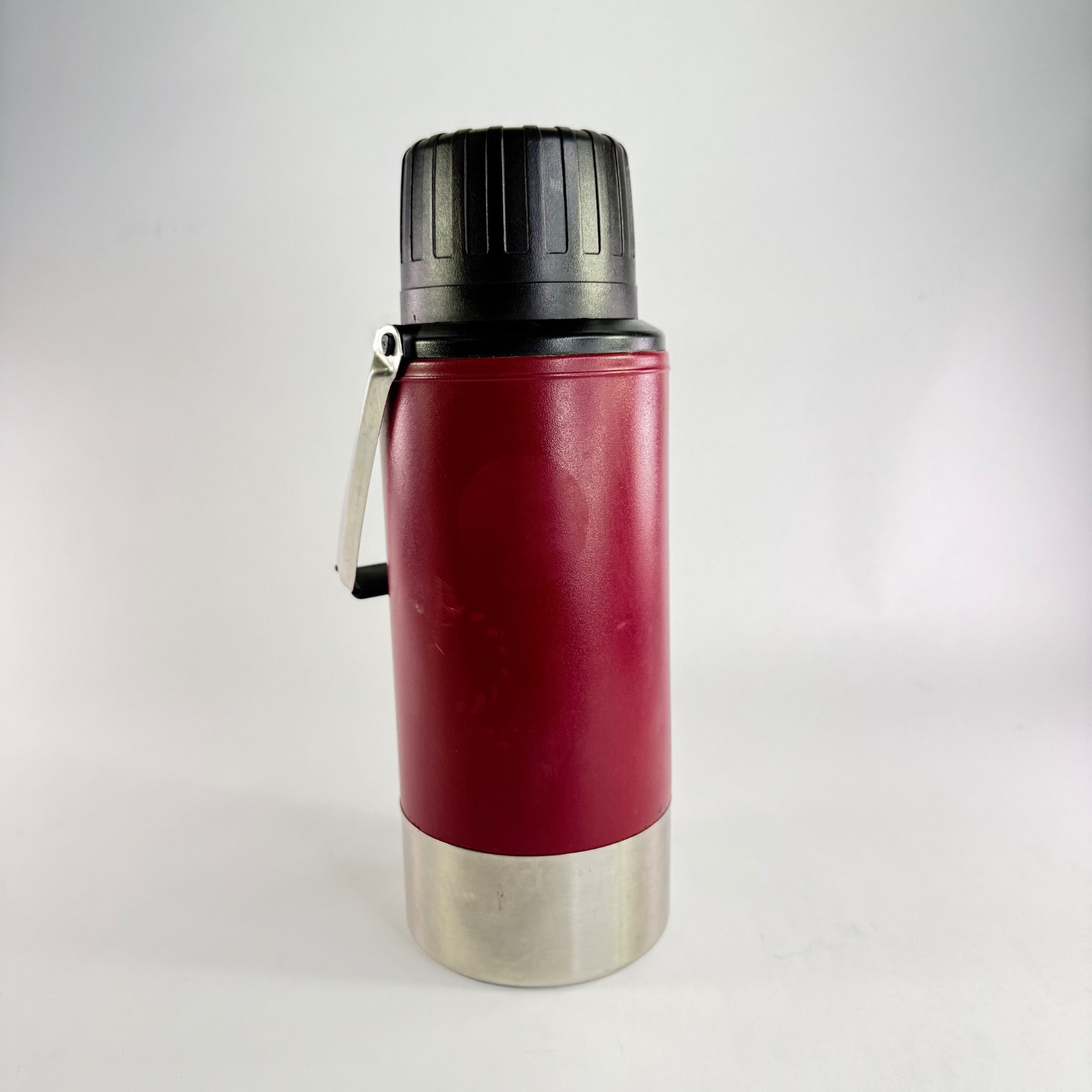 Thermos Model 2690 Vacuum Bottle 1.99 Qt Red Black Stainless USA Made Vintage