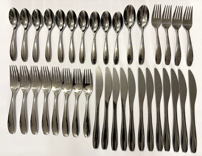 36 Pc. Oneida STAFFORD MIRROR 18/10 Stainless Vietnam