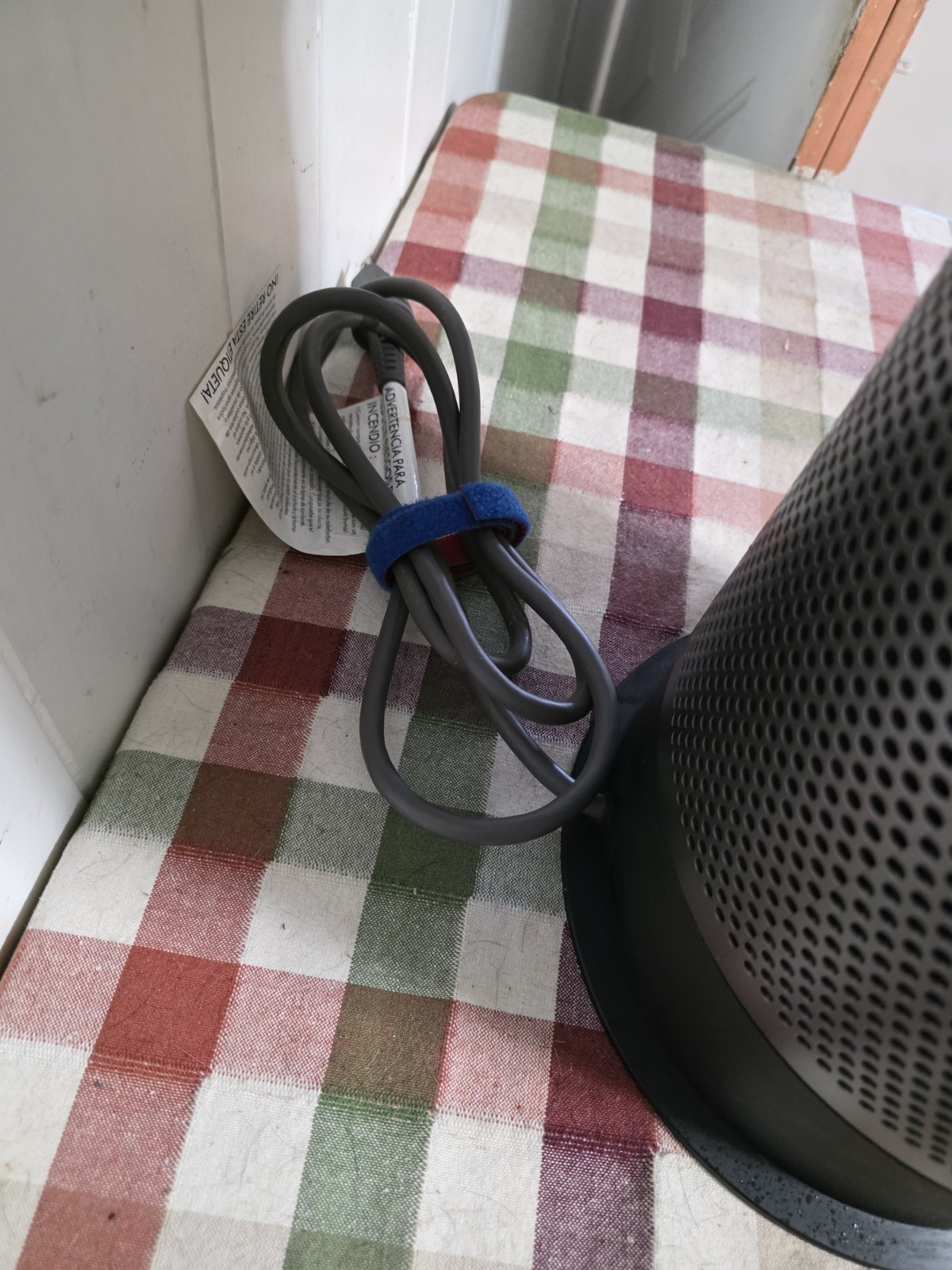 Dyson HP04 Pure Hot+Cool Air Purifier Fan Heater w/ Remote Works Needs Clean