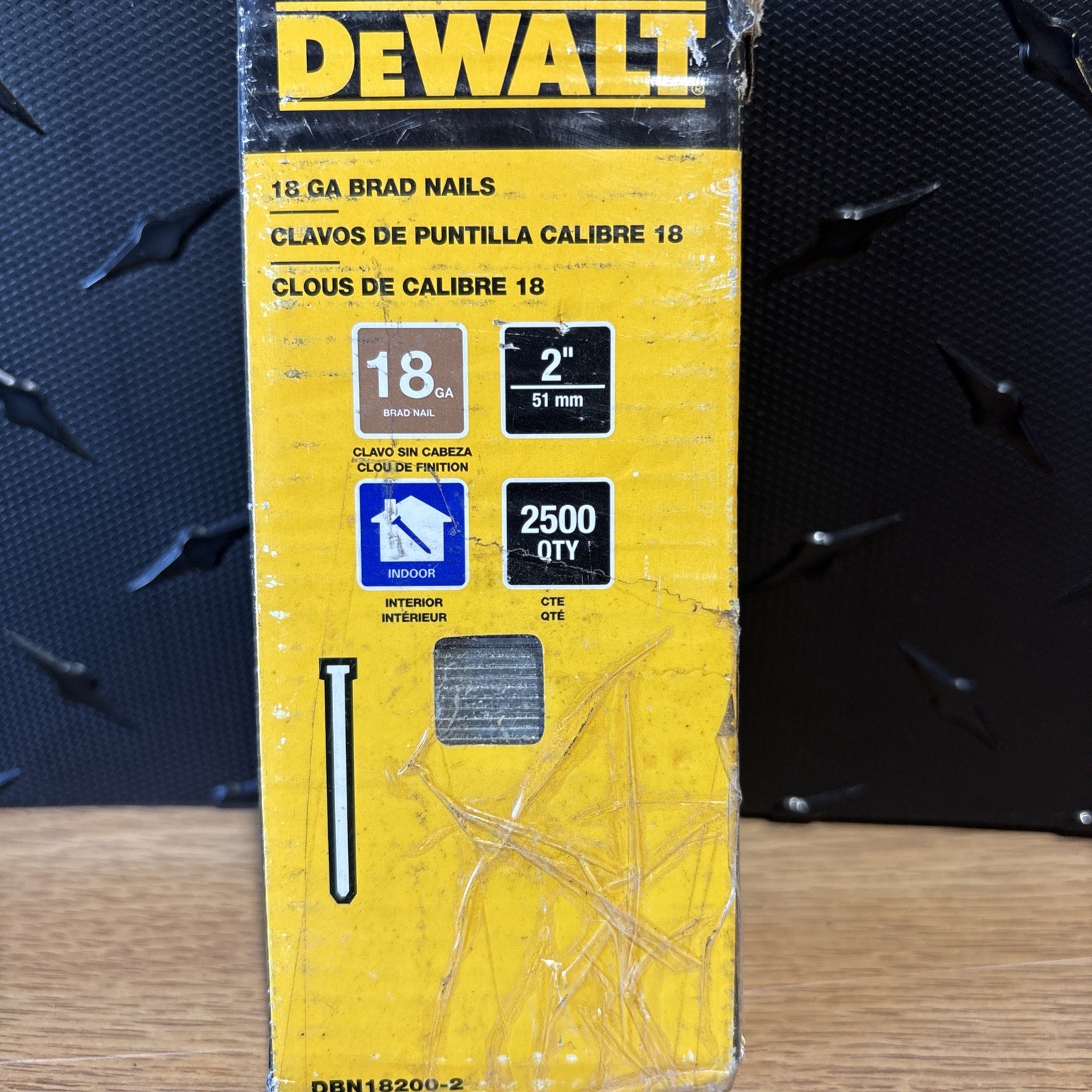 Dewalt DBN18200-2 2″ 18 Gauge Brad Nails, Coated Finish Staight Angle