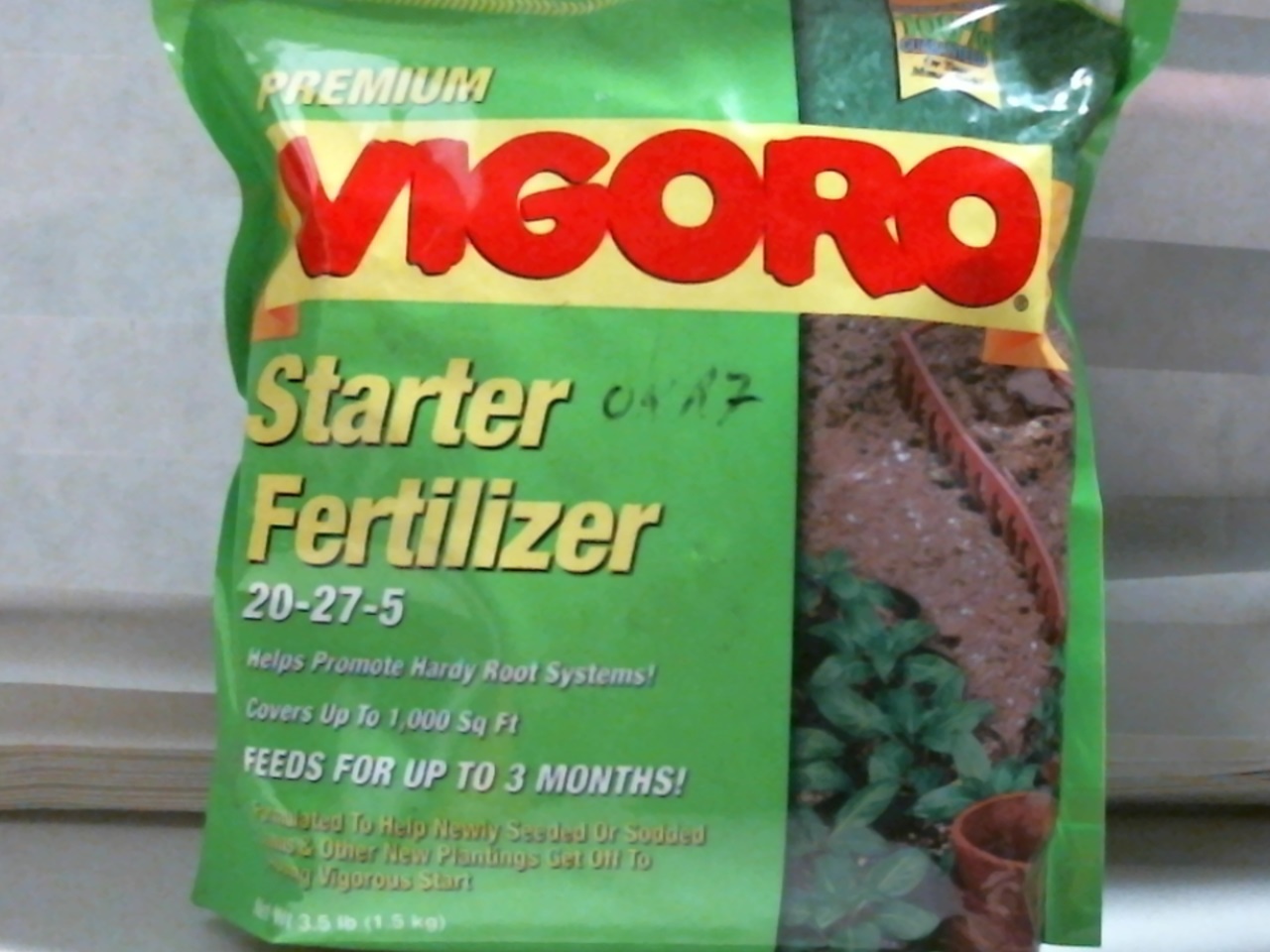 VIGORO PREMIUM STARTER FERTILIZER 20-27-5 3.5 LBS. FS