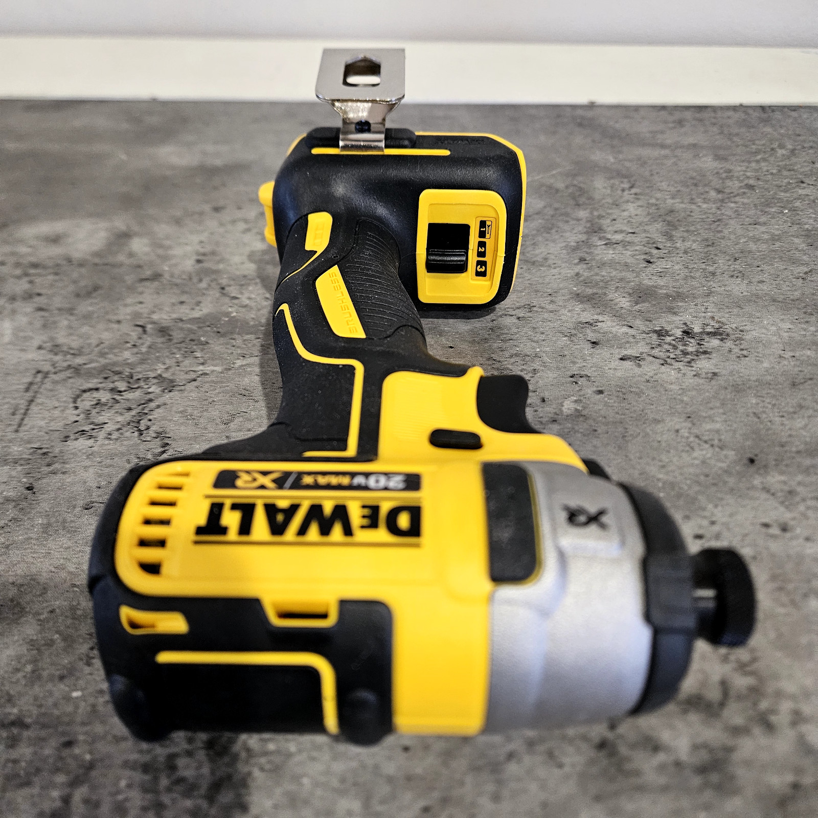 New DeWalt 20 Volt 20v Max XR Brushless Cordless 1/4″ Impact Driver DCF887