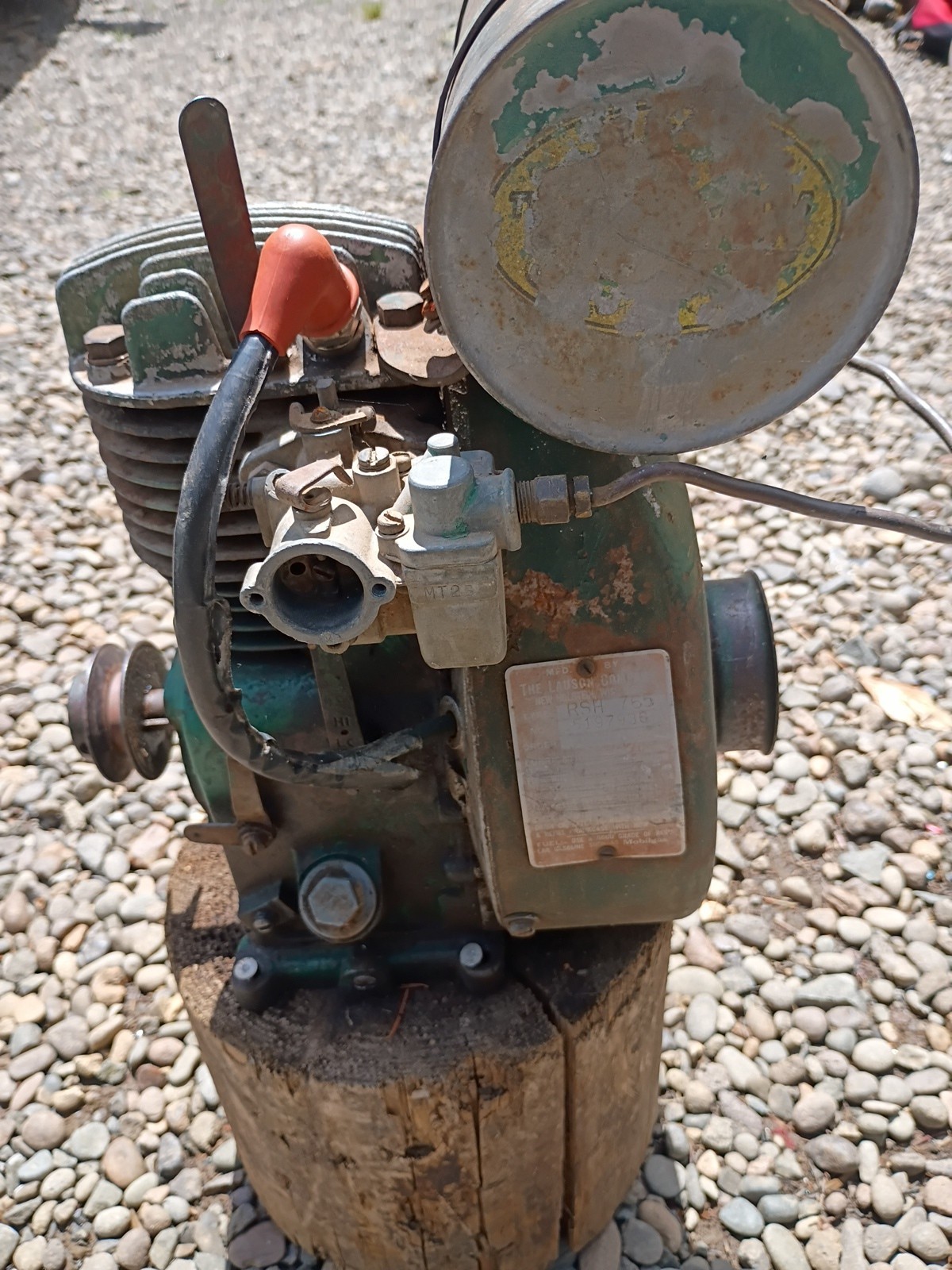 Vintage Lauson engine RSH-765 # 5197936 ,Runs! Needs Minor Carb Adj Or Replace
