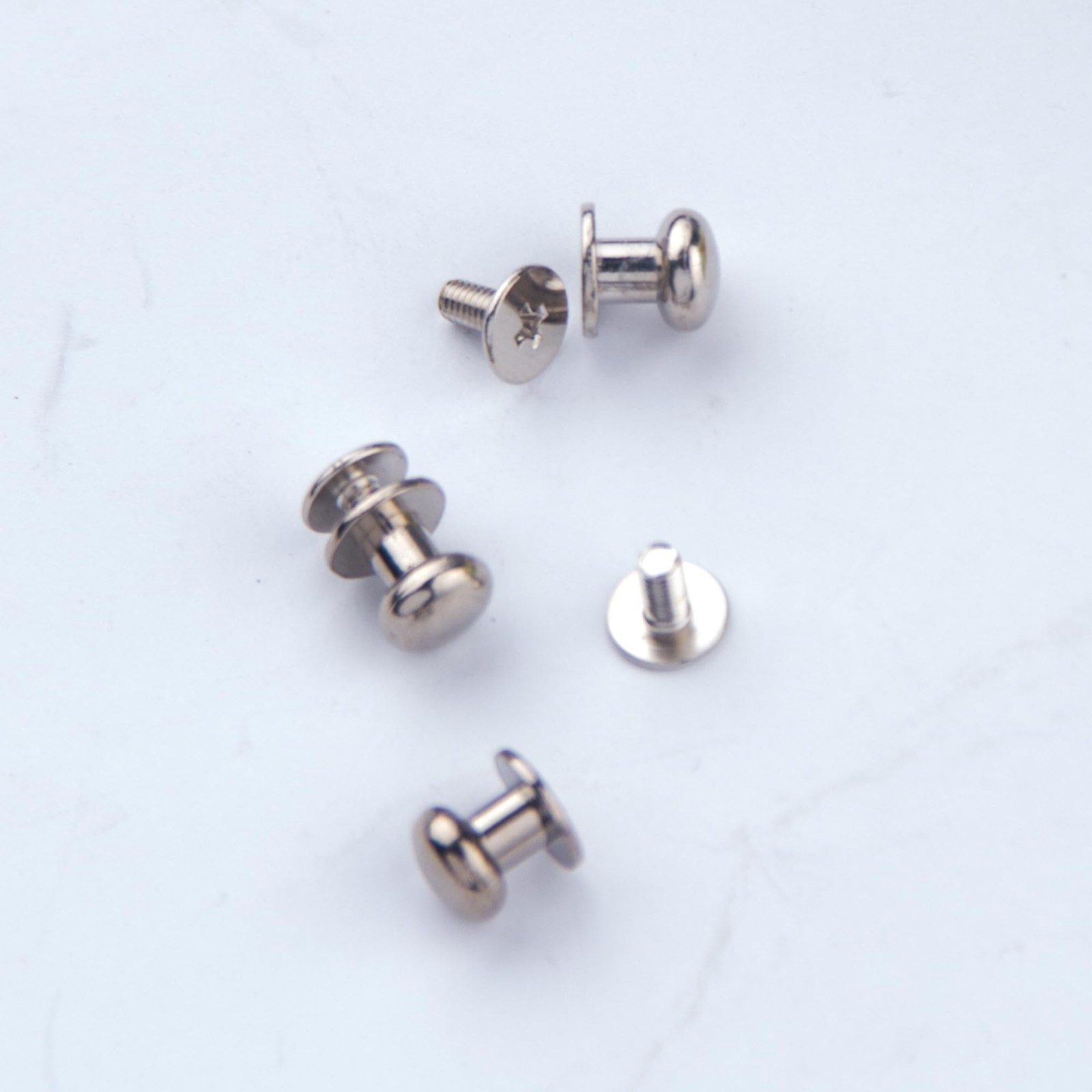 Minipomos de 0,35 x 0,34 pulgadas para cajones tiradores con tornillos de hierro