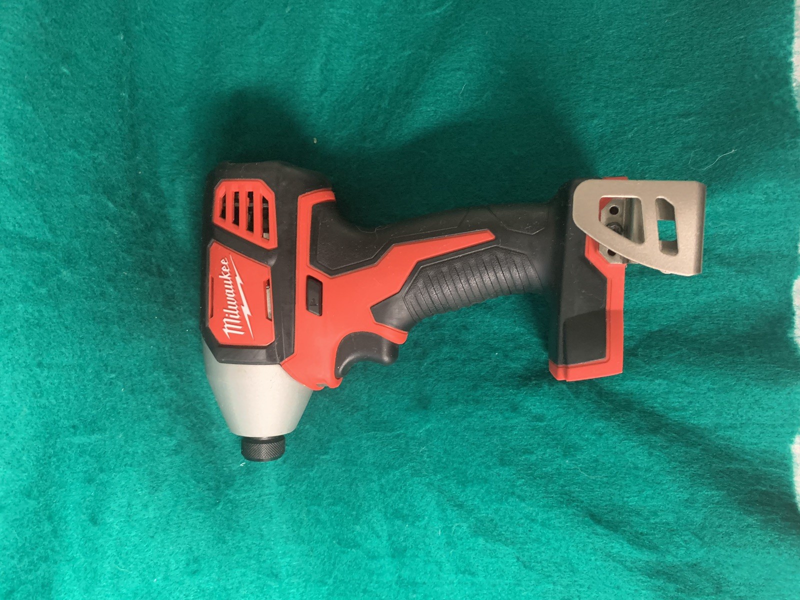 milwaukee 2656-20 18v cordless impact driver