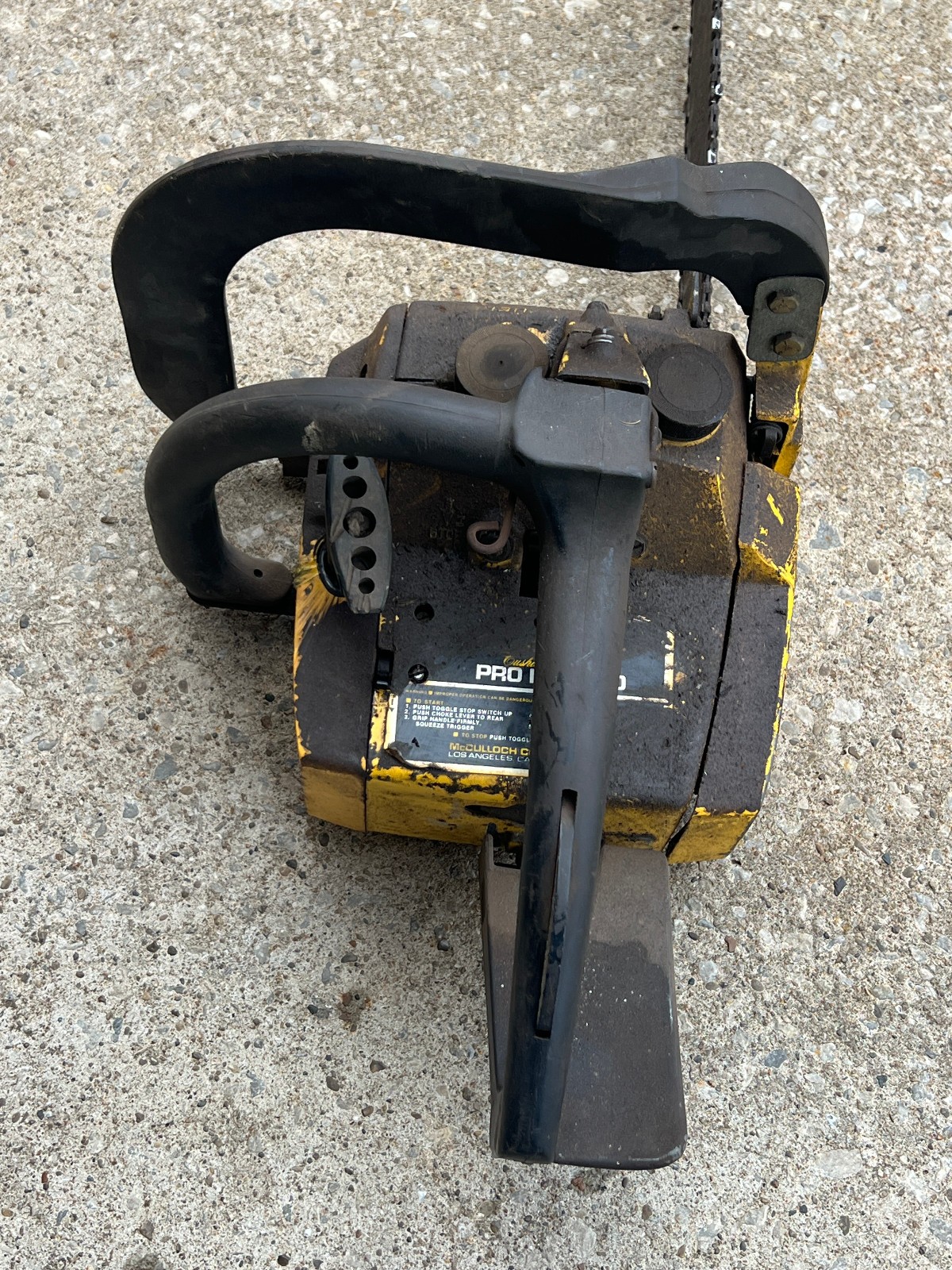 MCCULLOCH PRO MAC 510 16″ BAR GAS CHAINSAW W/ BAR & CHAIN FOR PARTS OR REPAIR