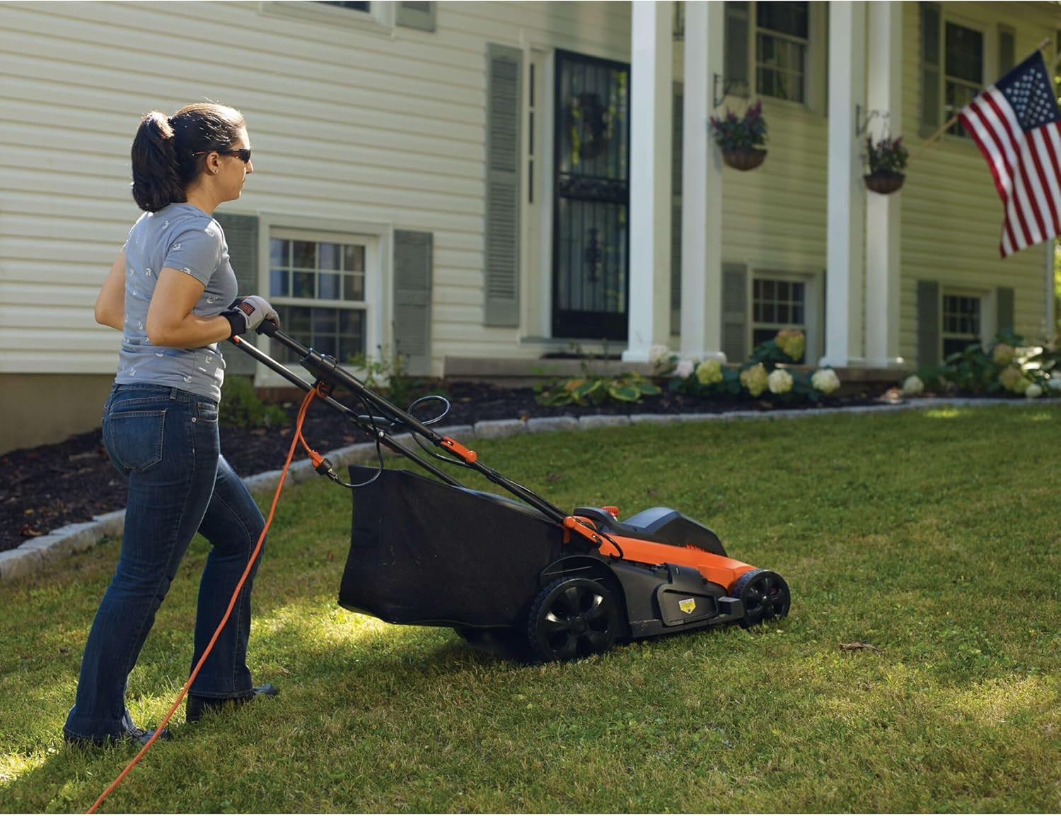 BLACK+DECKER 20-Inch Corded Electric Lawn Mower, Ultra Light Push Mower, 13-Amp