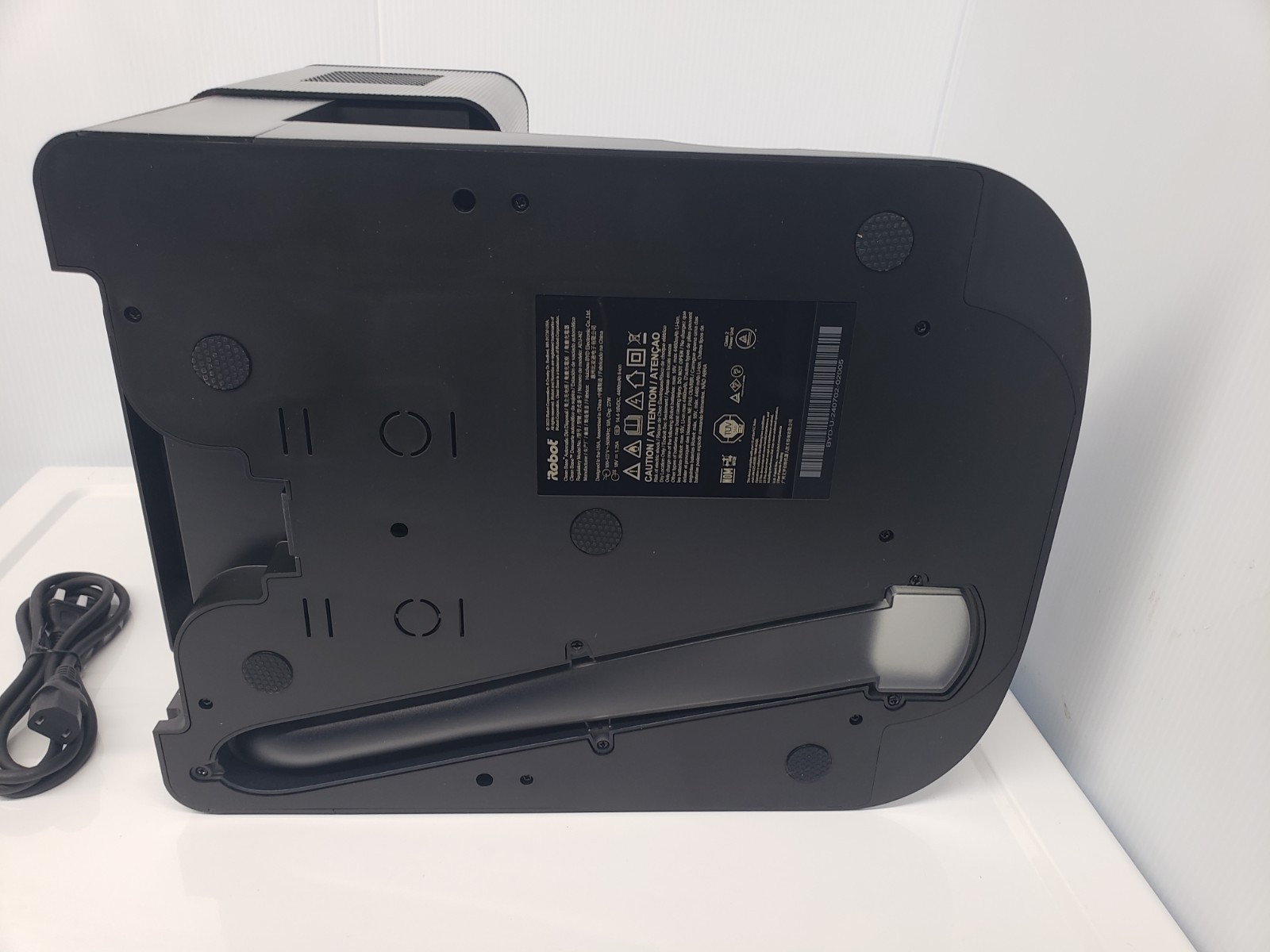 Original iRobot Clean Base Automatic Dirt Disposal for Roomba i+ and j+ Series