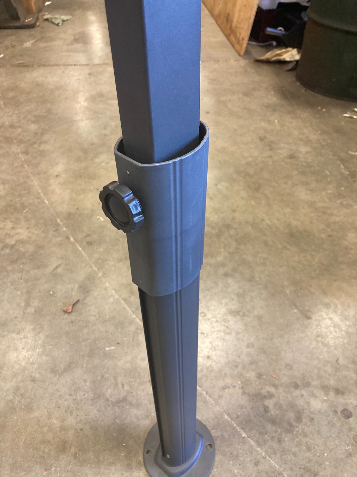 6 Cantilever Umbrella Main Base Poles ( you get 6 poles)