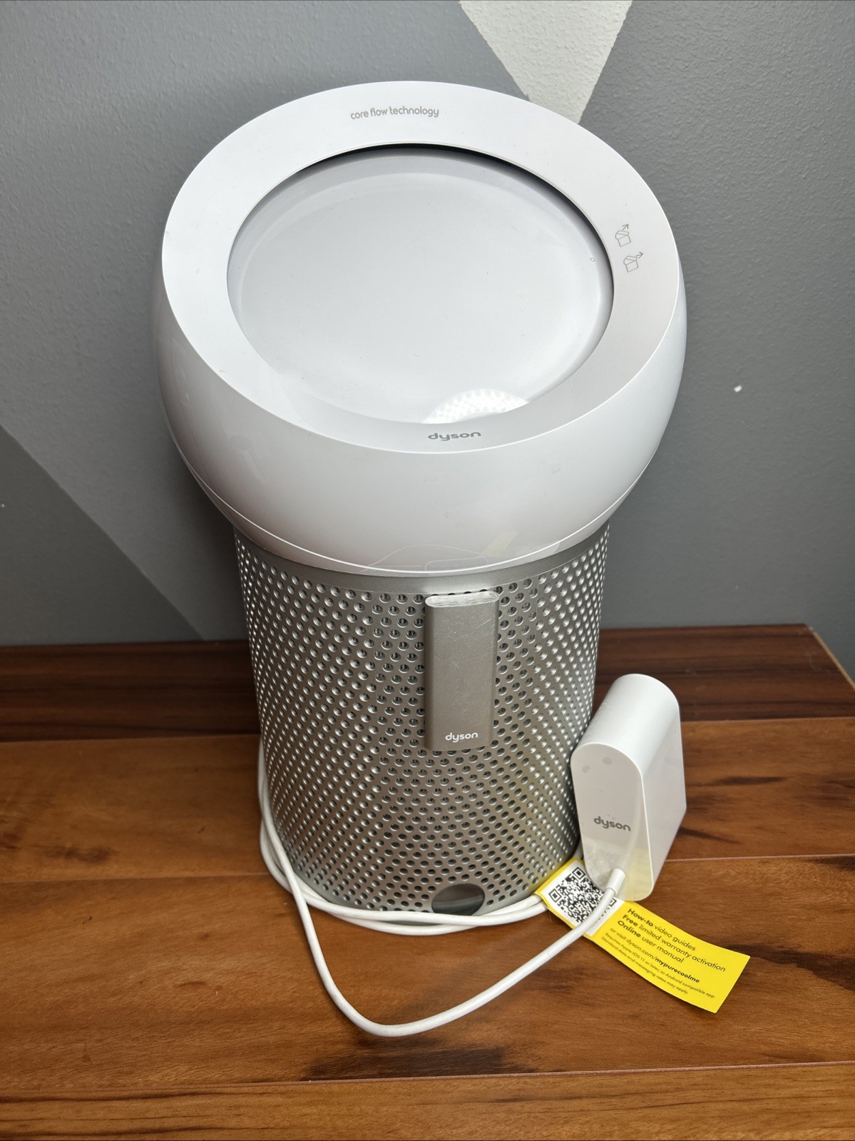 Dyson Pure Cool Me BP01 Personal Air Purifier Fan with remote