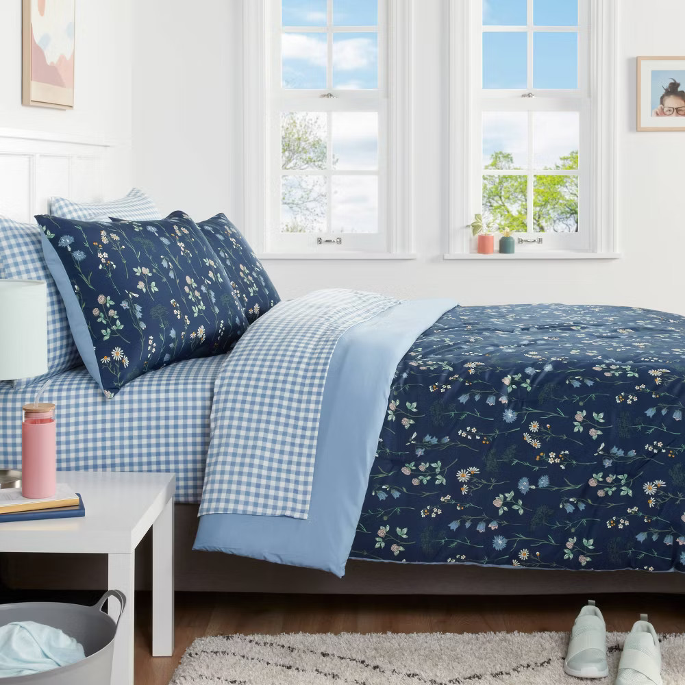 5pc Twin Extra Long Floral Printed Microfiber Reversible Comforter & Sheets Set