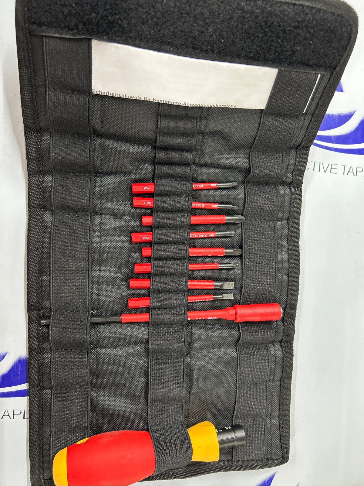 Wiha 11-Piece Insulated Torque Control Set- MISSING ONE PIECE