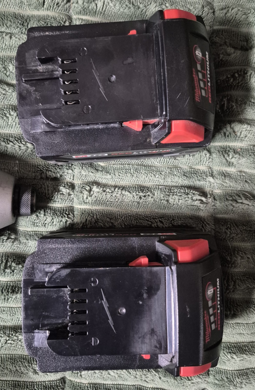 Milwaukee 2607-20 Hammer Drill & 2656-20 1/4″ Impact Driver W/2 XC 3.0 Batteries