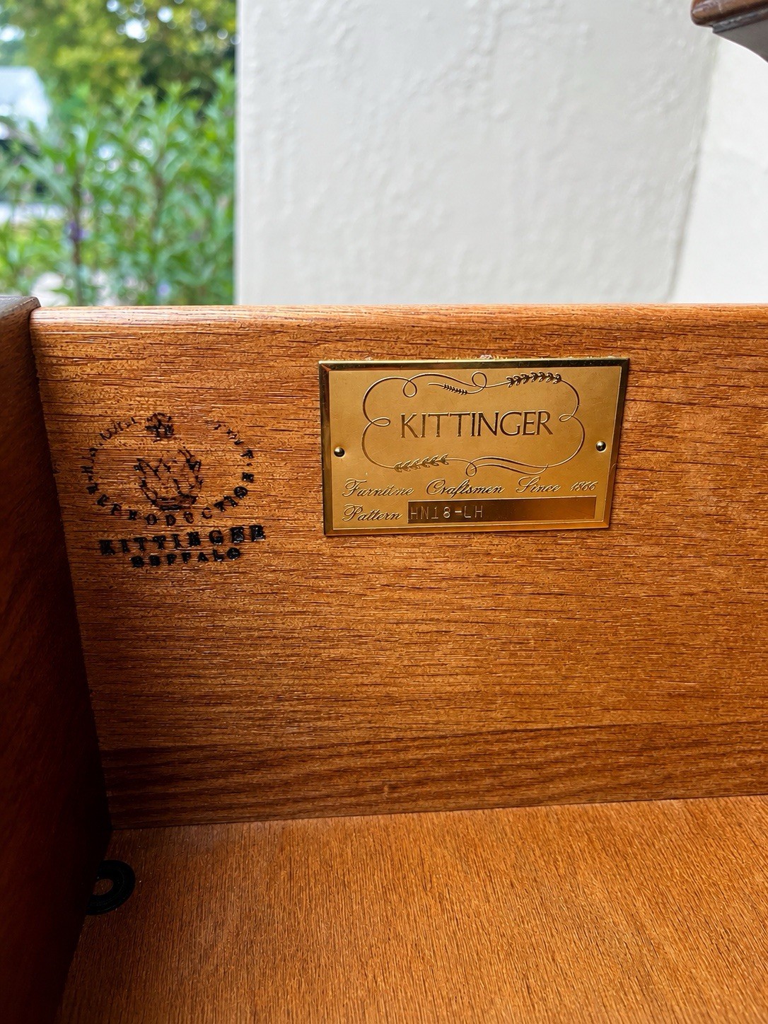 Kittinger 1970s Mahogany Brown Wood Dresser 4 Drawer Brass Handles 37in