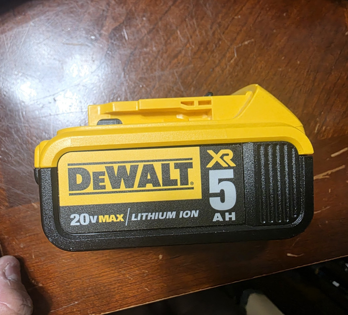 DEWALT 20V Lithium-Ion (Li-Ion) Power Tool Battery Pack 5Ah, Yellow