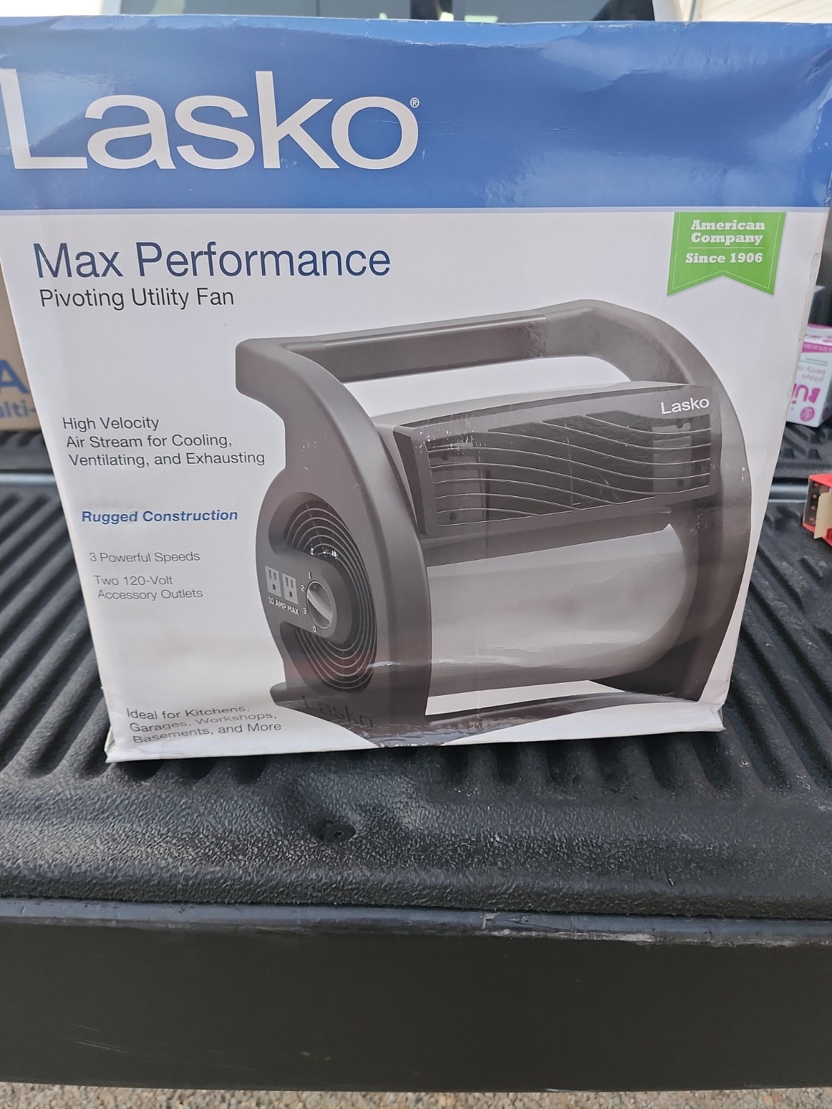 NEWWWW Lasko Max Performance Pivoting Powerful Utility Fan Model U15720 Rugged