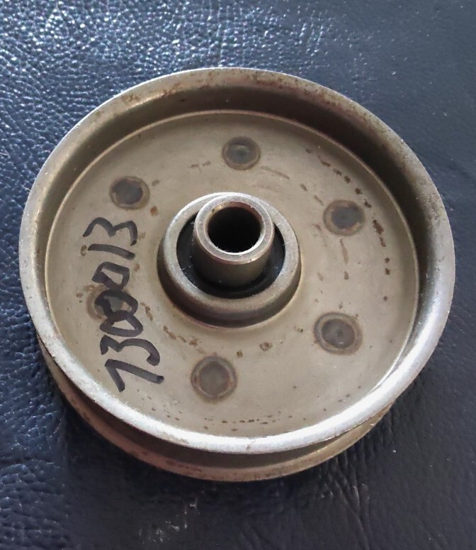 Genuine Ariens Sno-Thro Idler, Flat 3.00 Part# 07300013
