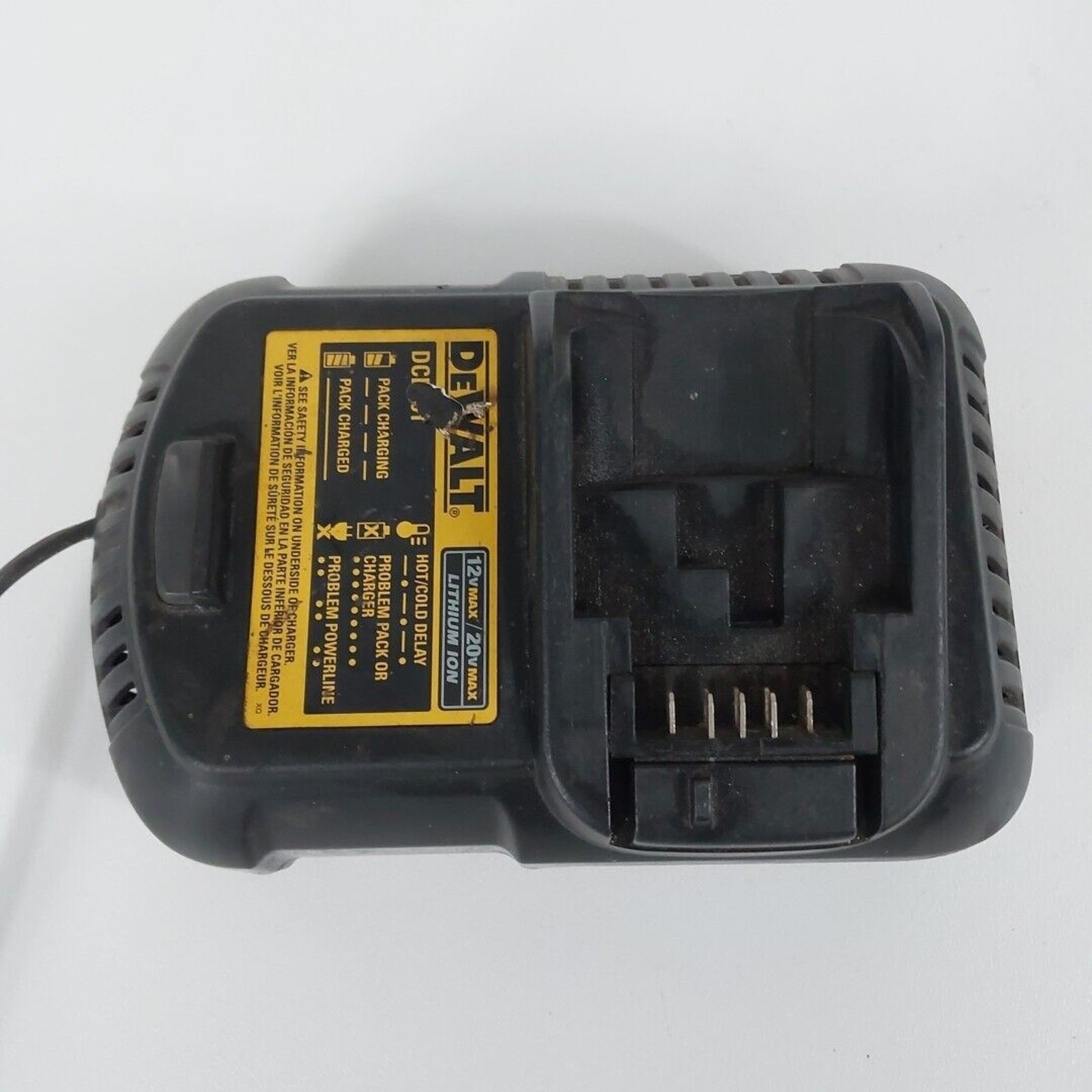 Genuine Dewalt Lithium Ion 12V 20V Volt Battery Charger DCB101 Working