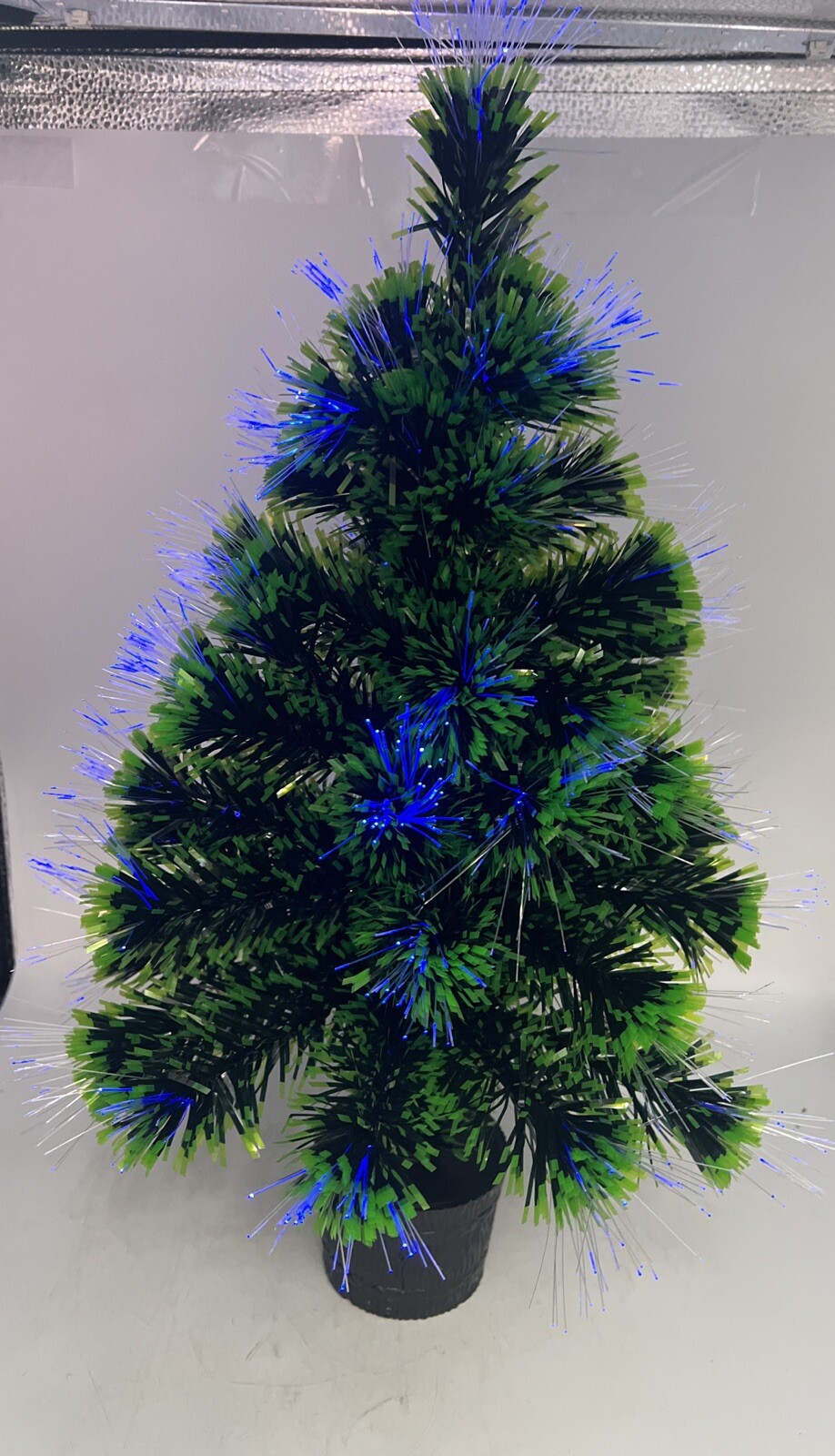 Fiber Optic Christmas Tree 22” Continuous Color Blinking Lights Battery Operated