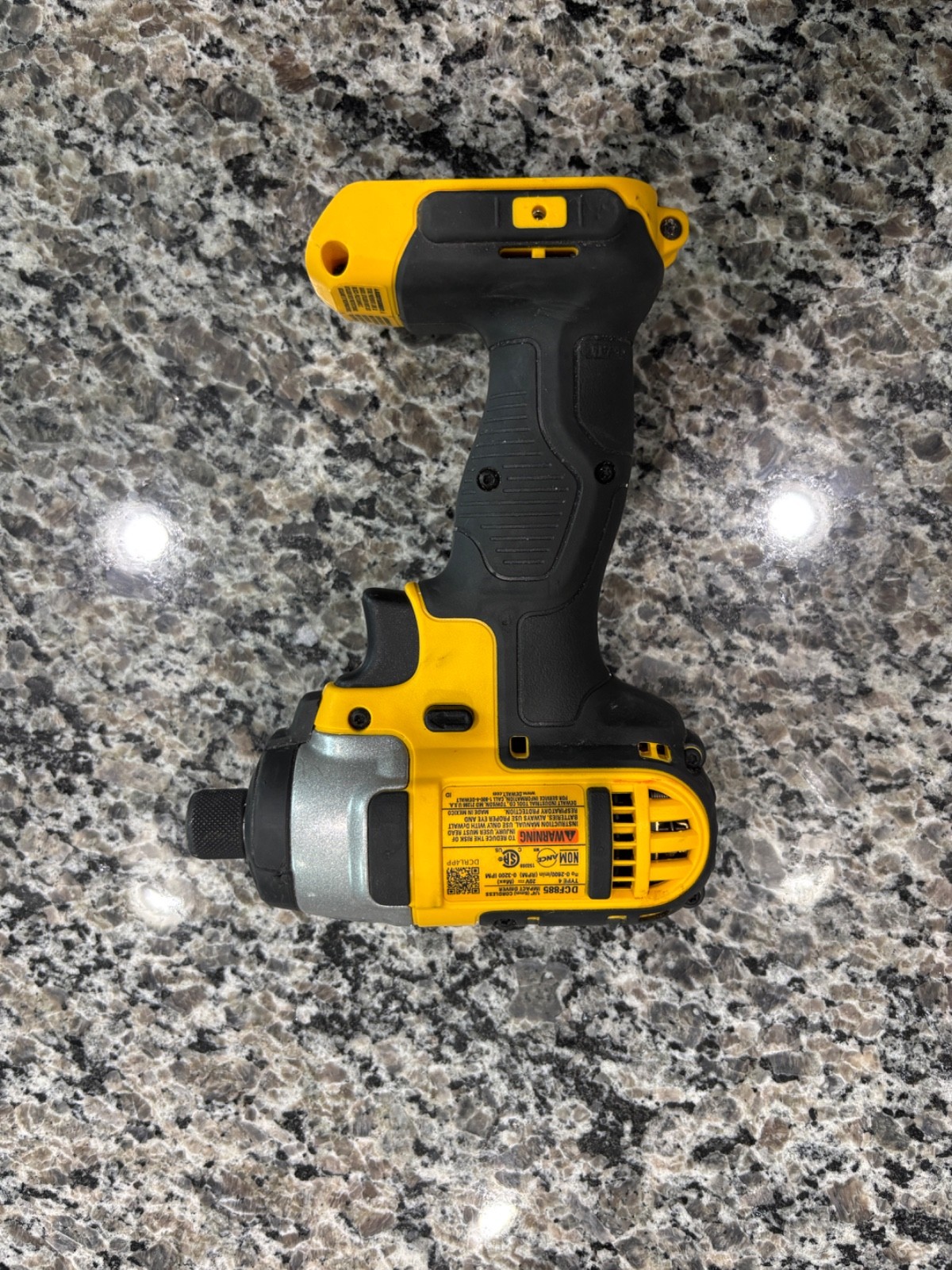 DEWALT DCF885 20V MAX 1/4″ Hex Impact Driver Cordless Tool Only Lightly Used Wor