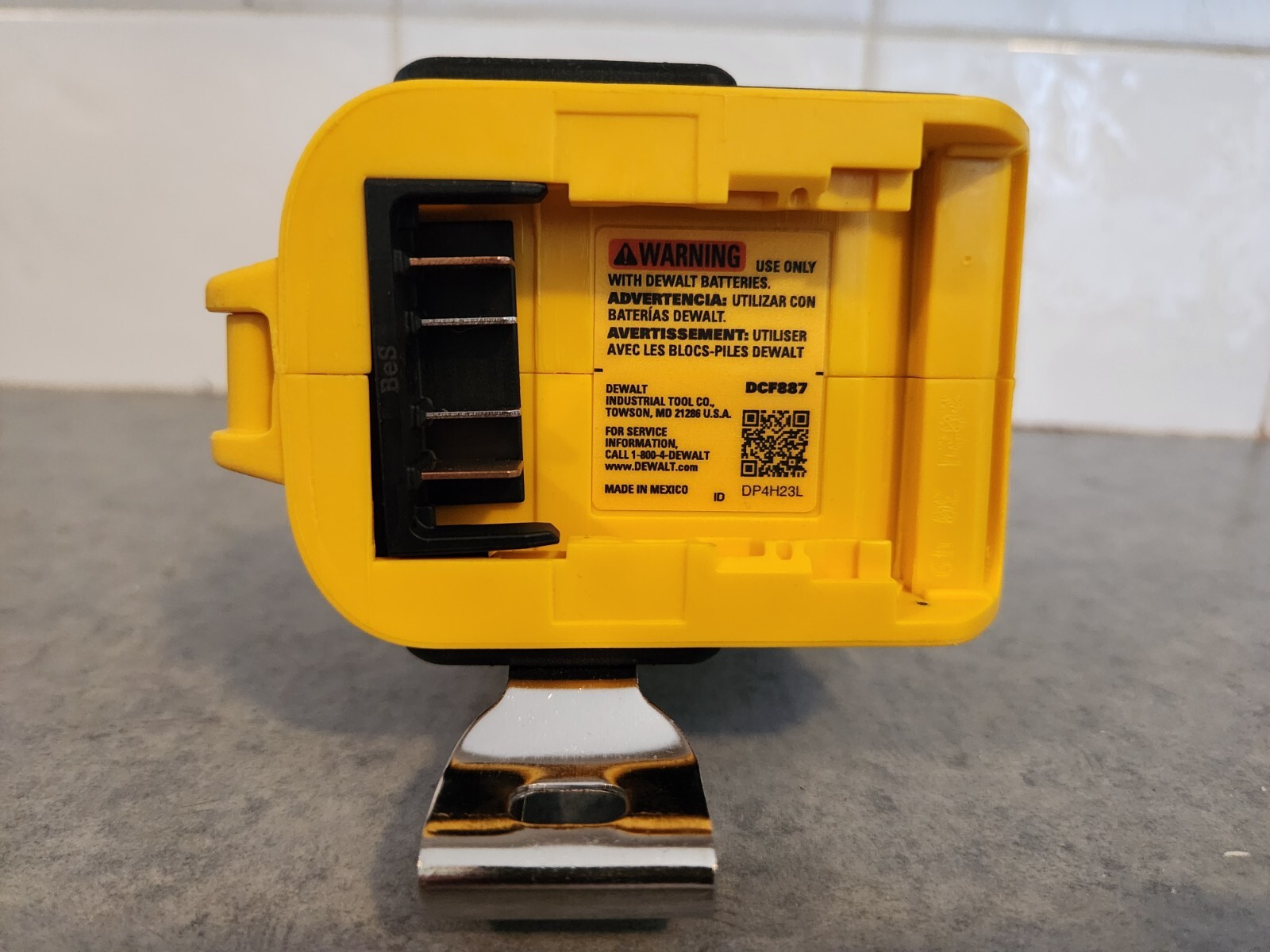 New DeWalt 20 Volt 20v Max XR Brushless Cordless 1/4″ Impact Driver DCF887