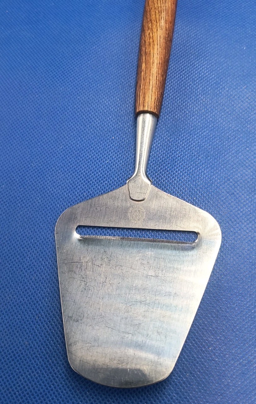 Karlsson & Nilsson KN cheese plane Sweden wood/stainless
