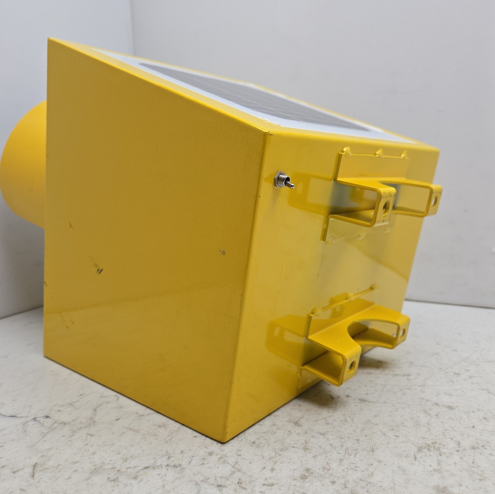 Lumastrobe 8″ Led Traffic Light Solar See Pictures Read Description