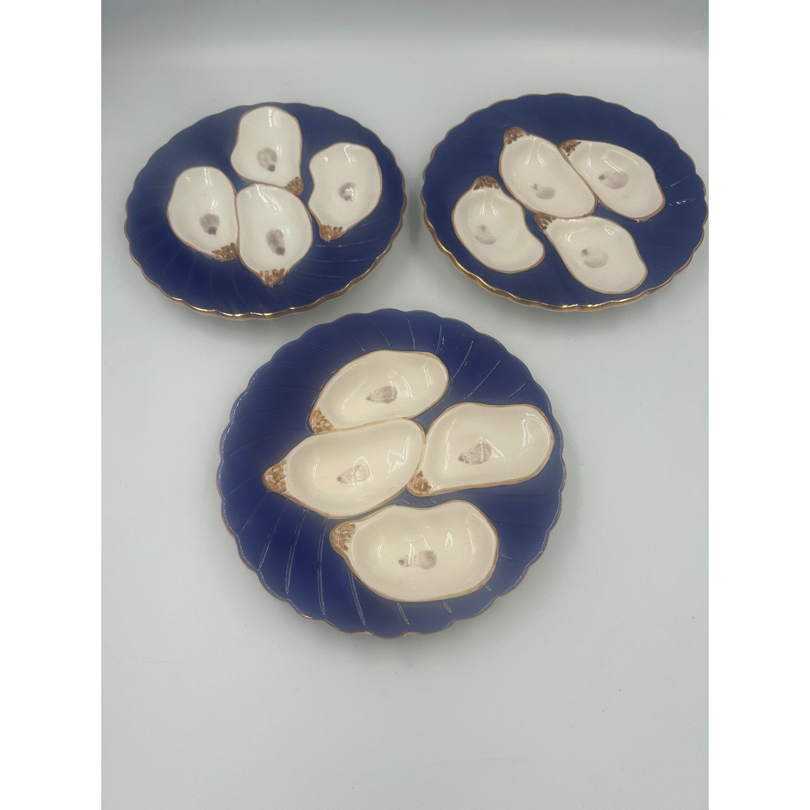 Abigails Cobalt Blue Ceramic Oyster Plates Gold Rim Set of 3 Wall Hanging 7.5in