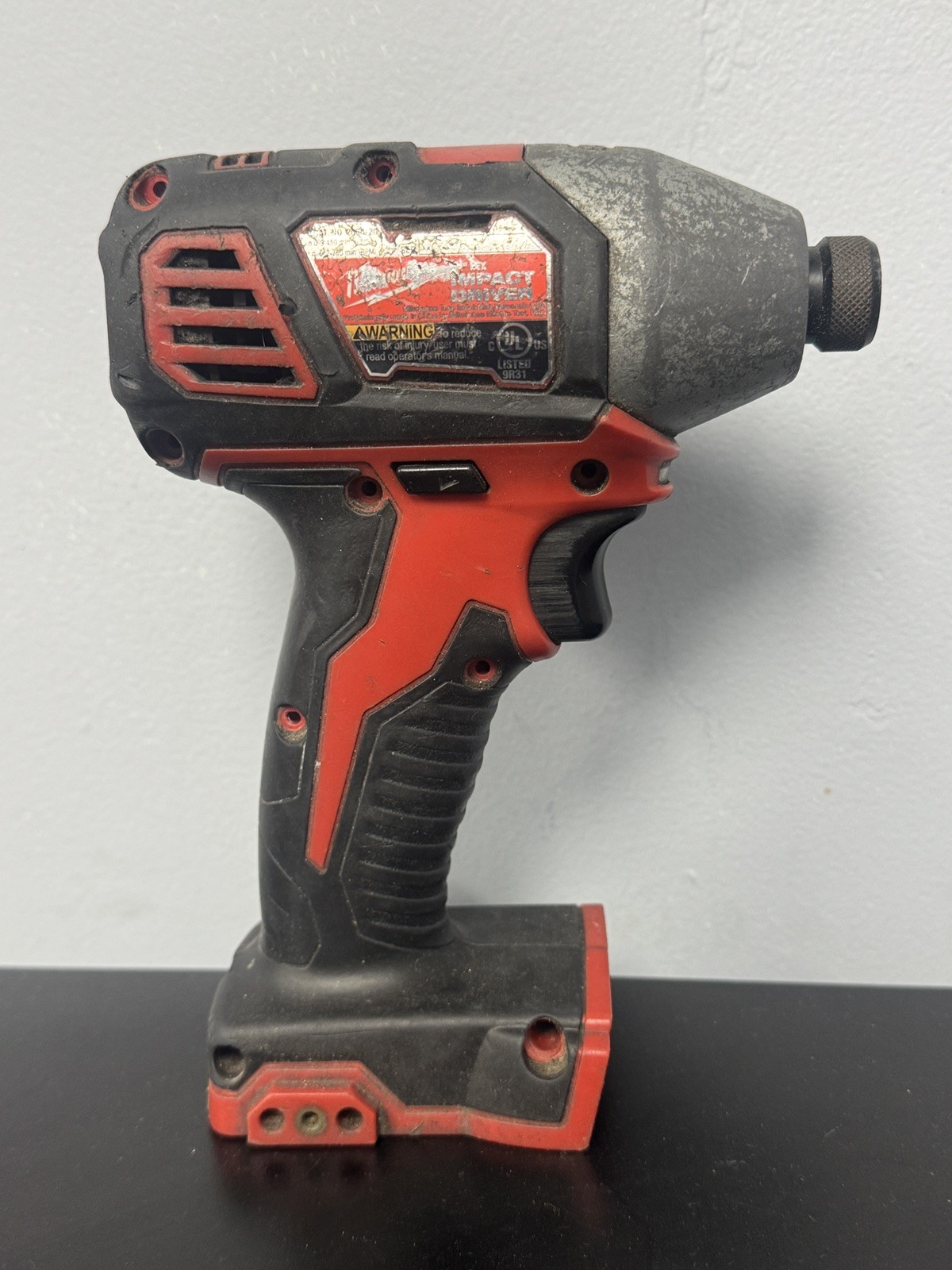 Milwaukee M18 18V 1/4″ Hex Impact Driver 2656-20 Cordless *FOR PARTS OR REPAIR*