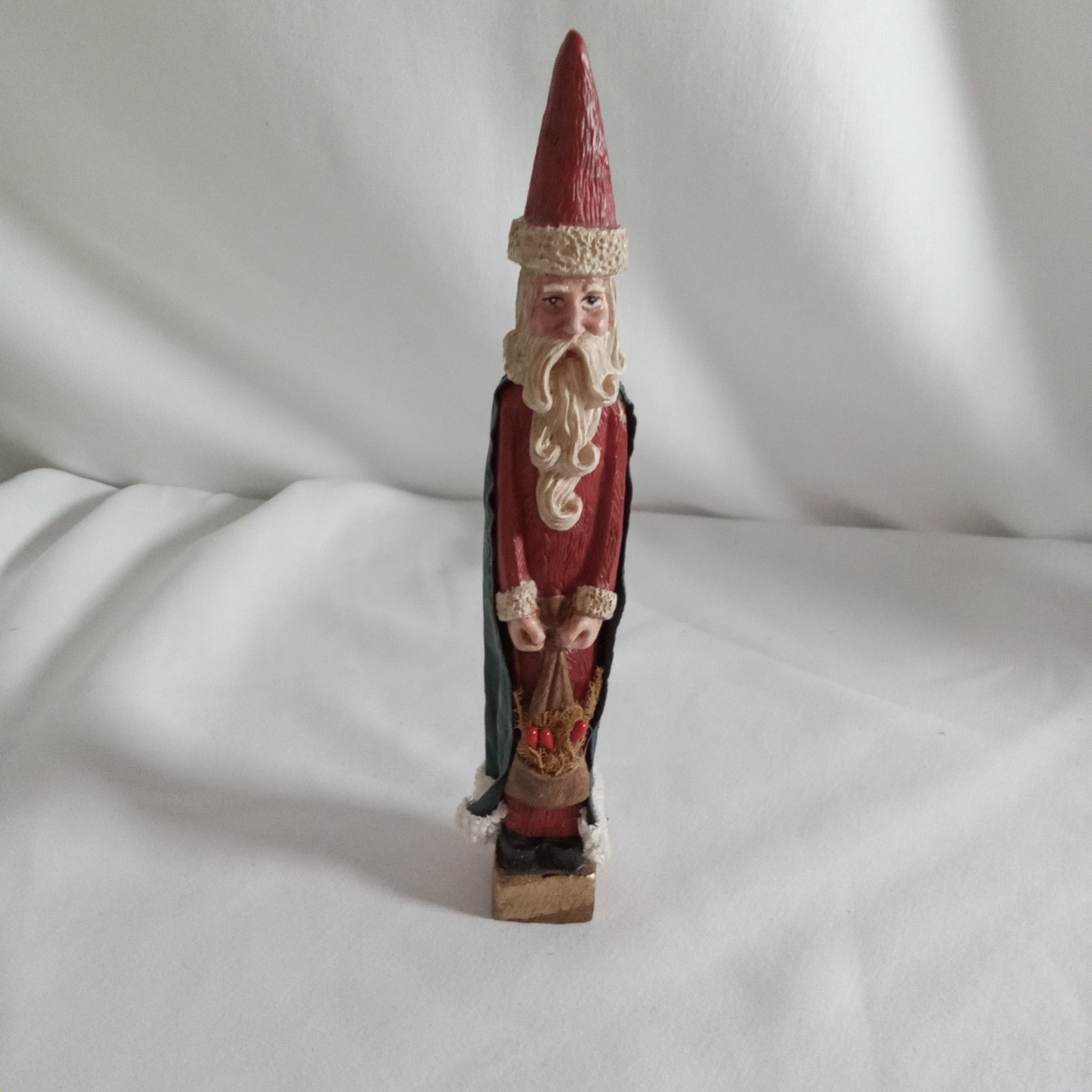 Rustic Old World Santa Claus Figurine Red Green Tall Slender Christmas Decor 7in
