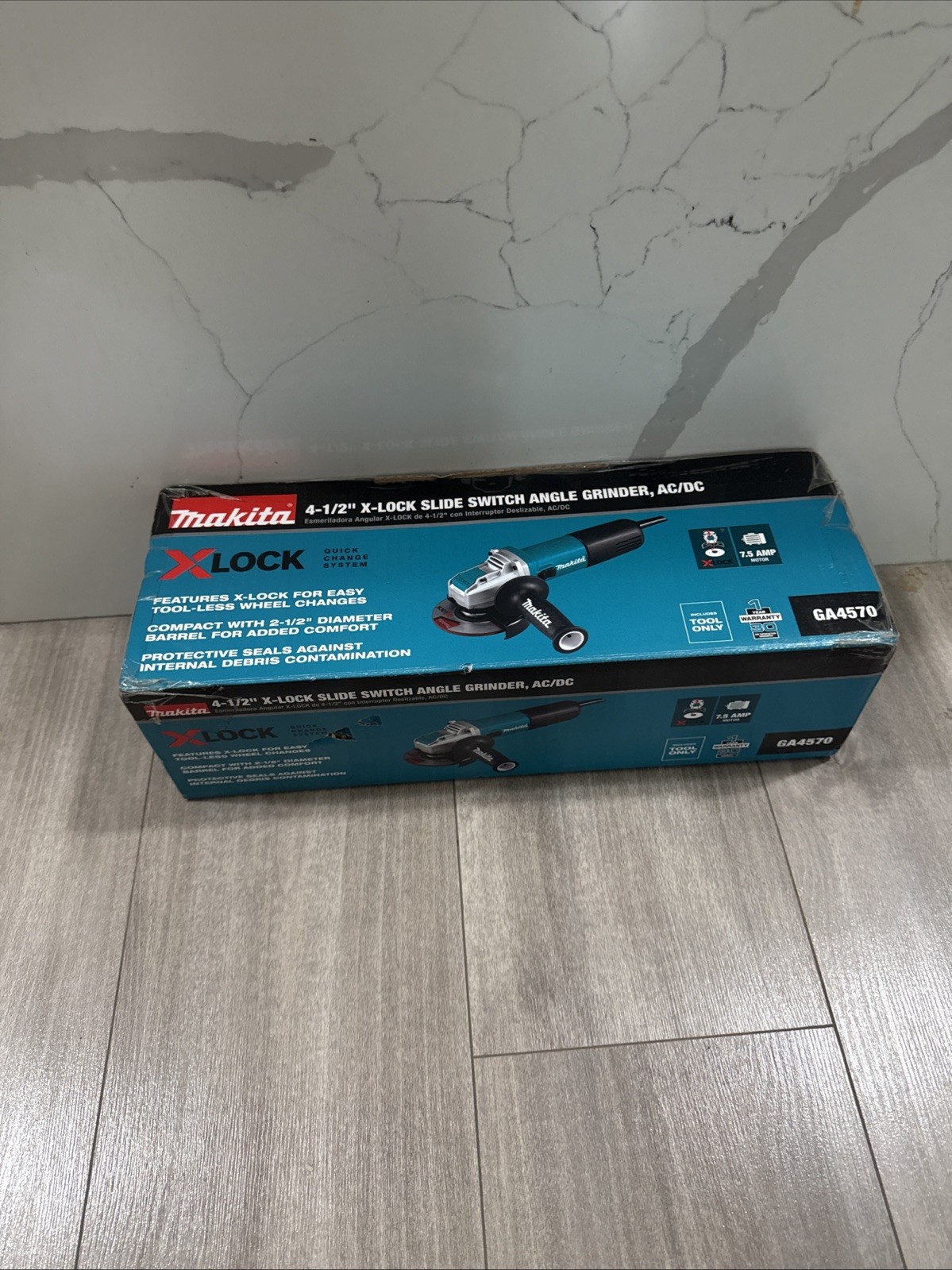 Makita (GA4570) 7.5 Amp 4-1/2 In. Corded X-LOCK Angle Grinder