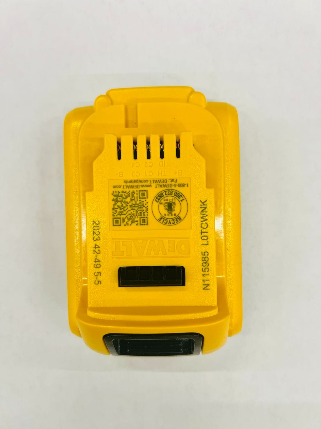 **New**DeWALT DCB203 20V Max 2.0Ah Compact Lithium Ion Battery Geniuen