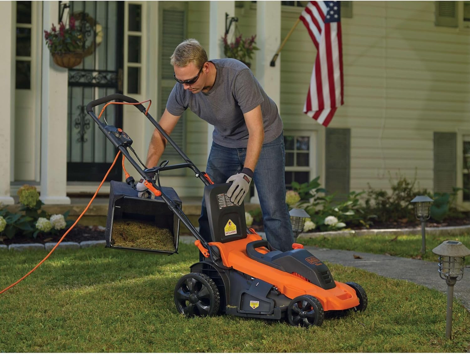 BLACK+DECKER 20-Inch Corded Electric Lawn Mower, Ultra Light Push Mower, 13-Amp