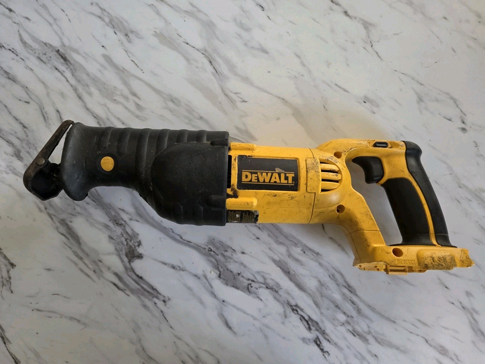 DeWalt DC385 18V Cordless Variable Speed Reciprocating Saw Tool Only No Battery
