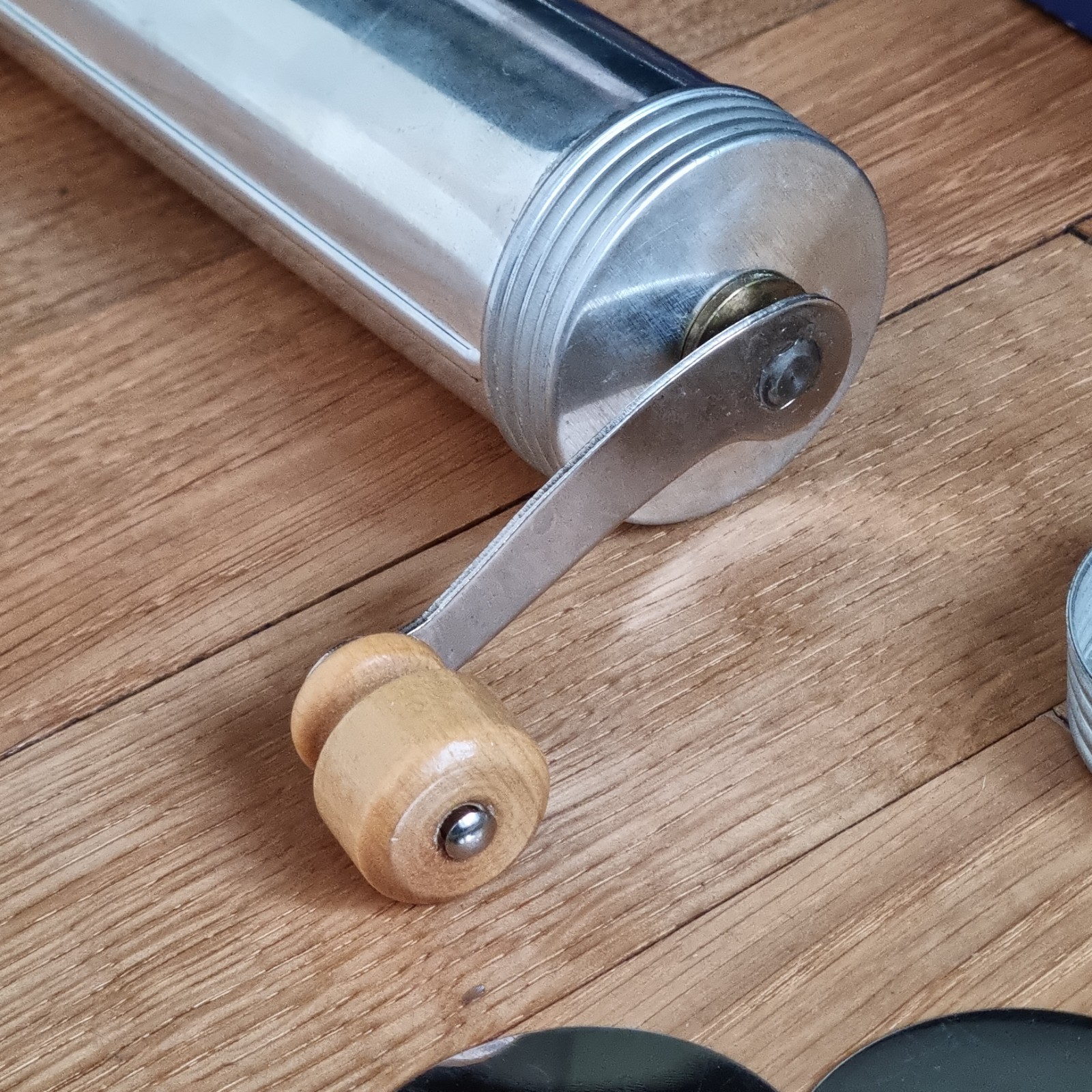 Swedish Made in Sweden Sveico Cookie Press With crank 4 Shape Disks