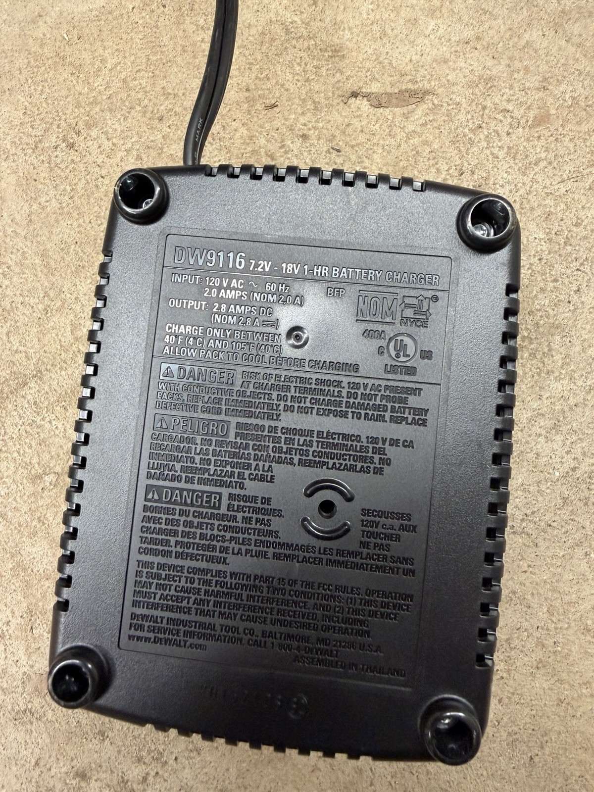 Genuine DeWALT DW9116 7.2V-18V 1 Hour NiCd/NiMH Battery Charger, Non Lithium