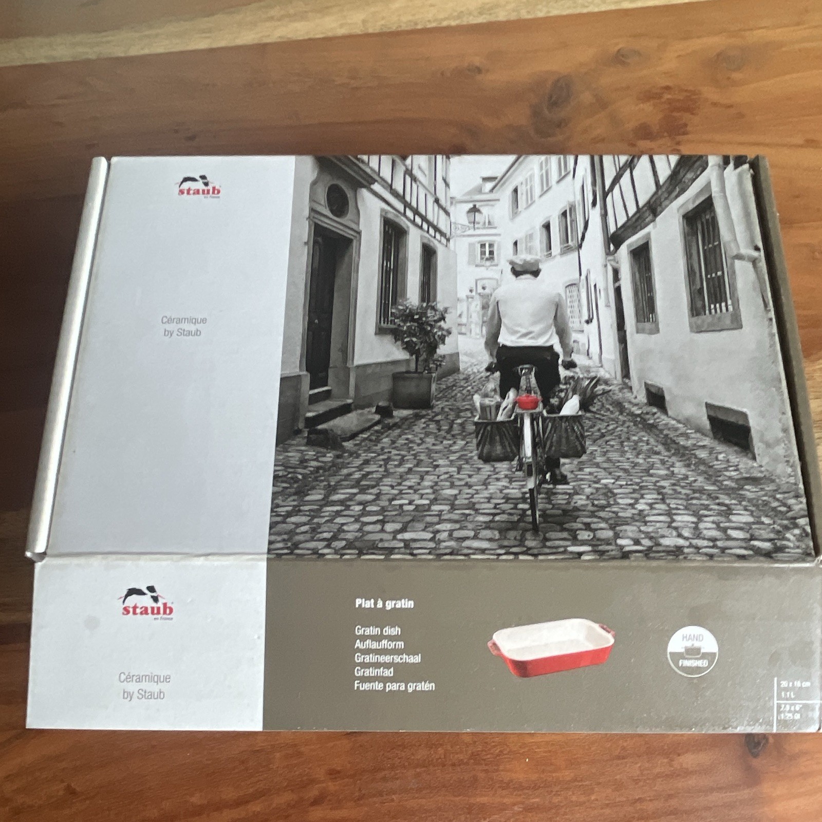 Staub Ceramic Rectangular Baking Dish 7.5 x 6 in 1.1L Red 40508-585-0