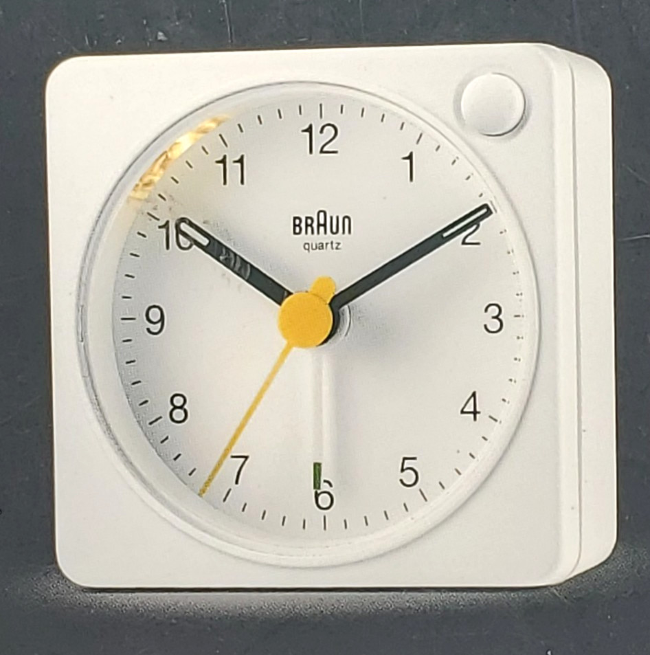 BRAUN Travel Alarm Clock Mini-Analog Alarm Clock Braun BC02XW