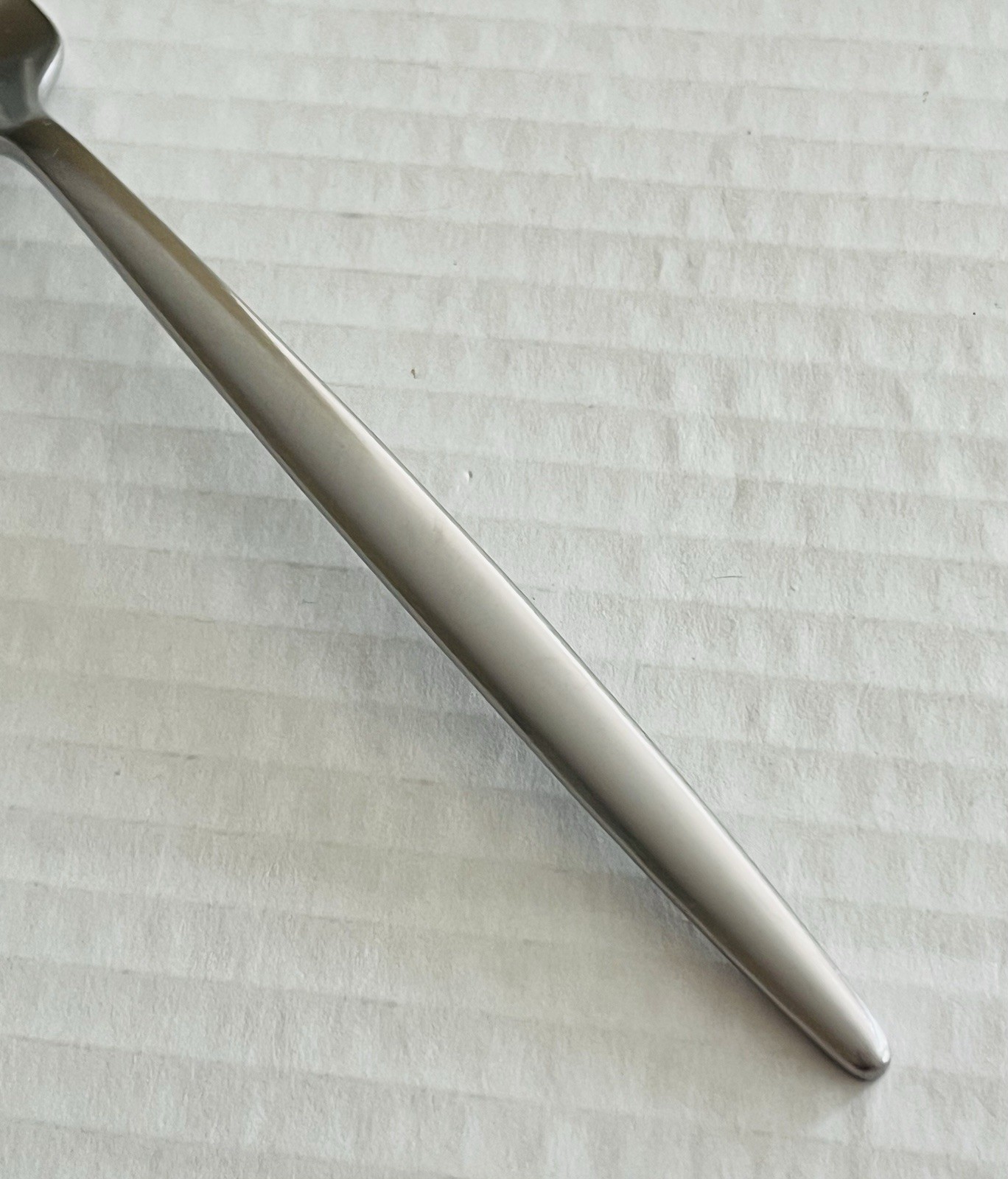 5 Stainless Forks Slender Plain Handle Pointed Tip 2 Dinner 8” & 3 Salad 7 1/8”