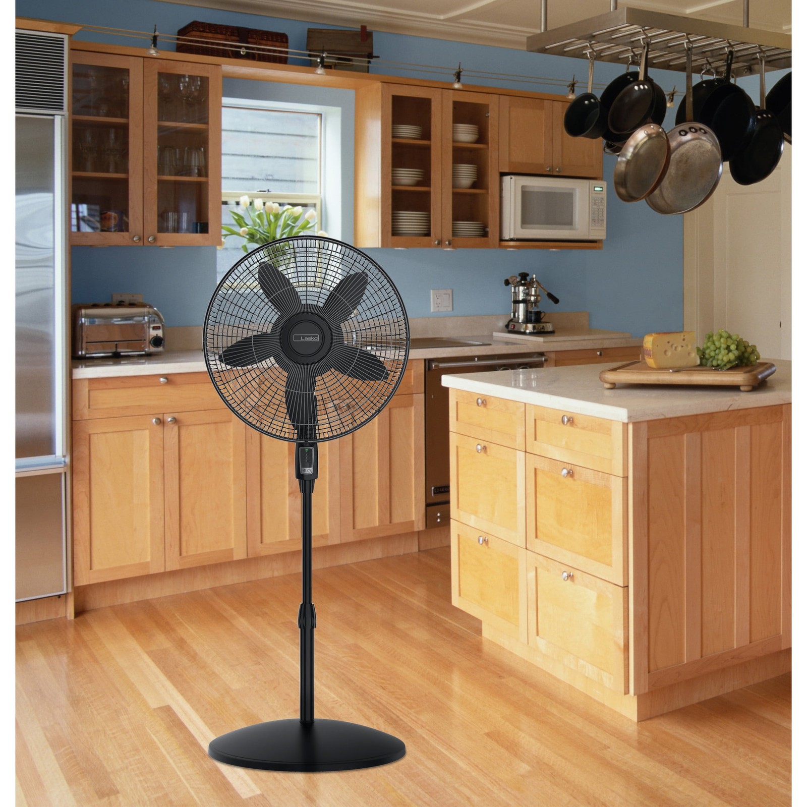 Lasko Cyclone Max 18″ Oscillating Pedestal Fan Remote 4-Speed Black S18605