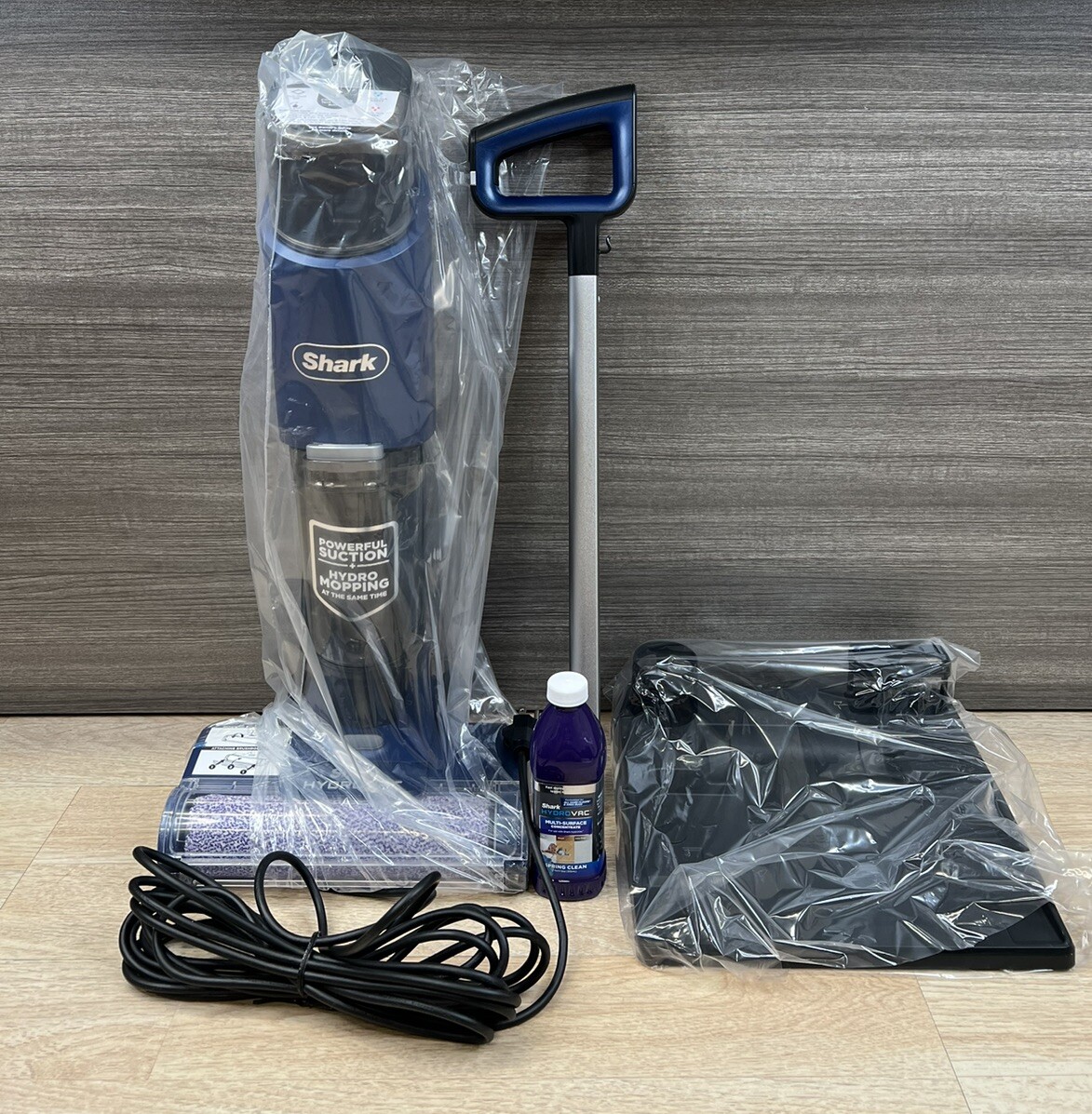 Shark WD101Q HydroVac XL 3-in-1 Vacuum System [ REFURBISHED]