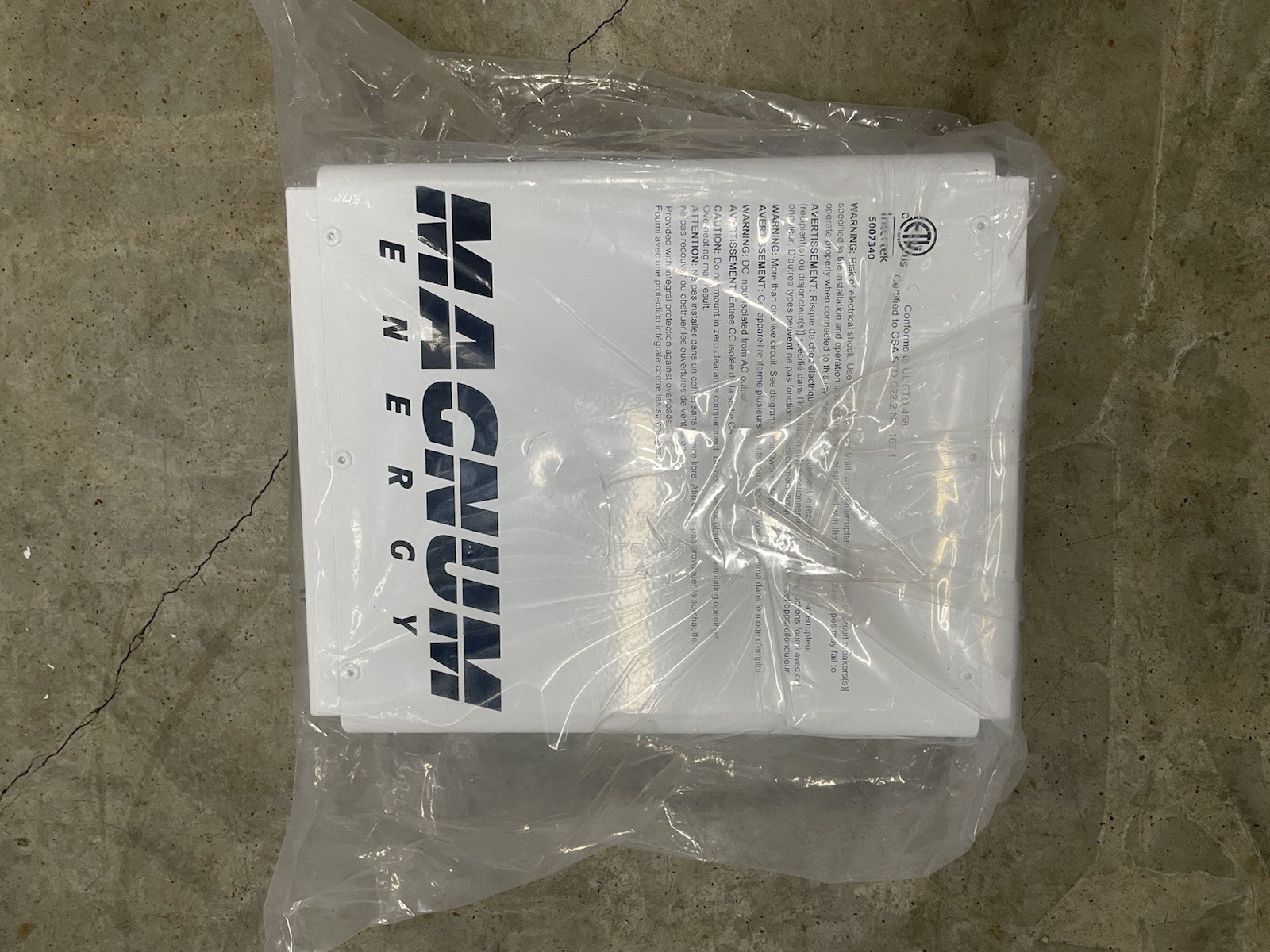 Magnum Energy MS2000 2000W Pure Sine Wave Inverter/Charger 12V NEW