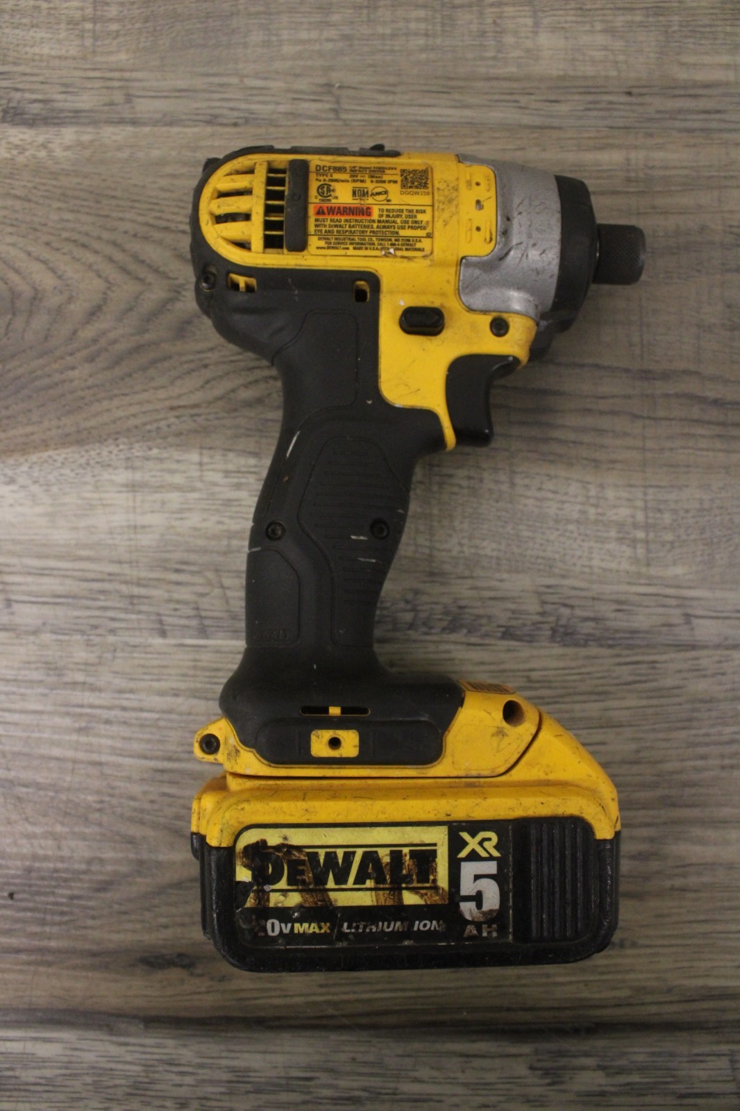 DeWalt Impact Driver DCF885 20V W/ 5AH XR BATTERY