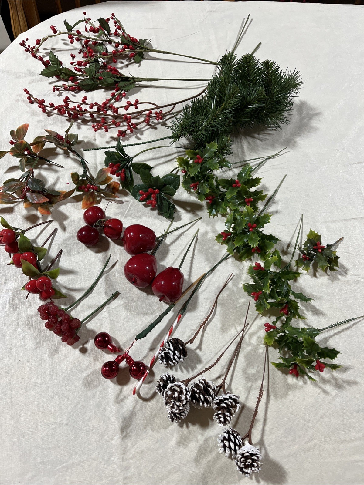 Vintage 31 Mixed Lot Of fruits, shiny apples. holly berries ,pine cones Picks