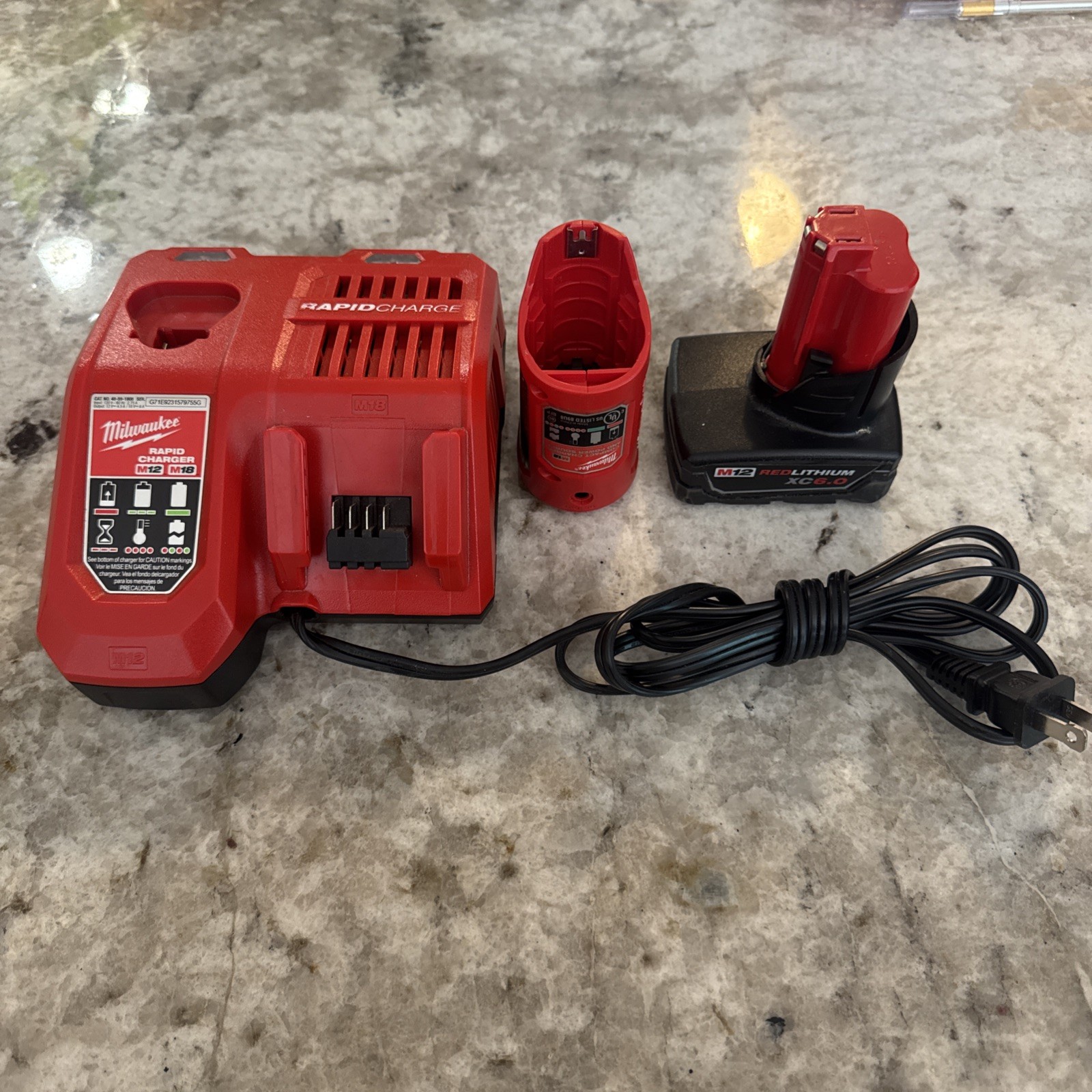 Milwaukee 48-59-1808 M12 M18 Rapid Battery Charger OEM W/M12 XC 6.0 & Compact