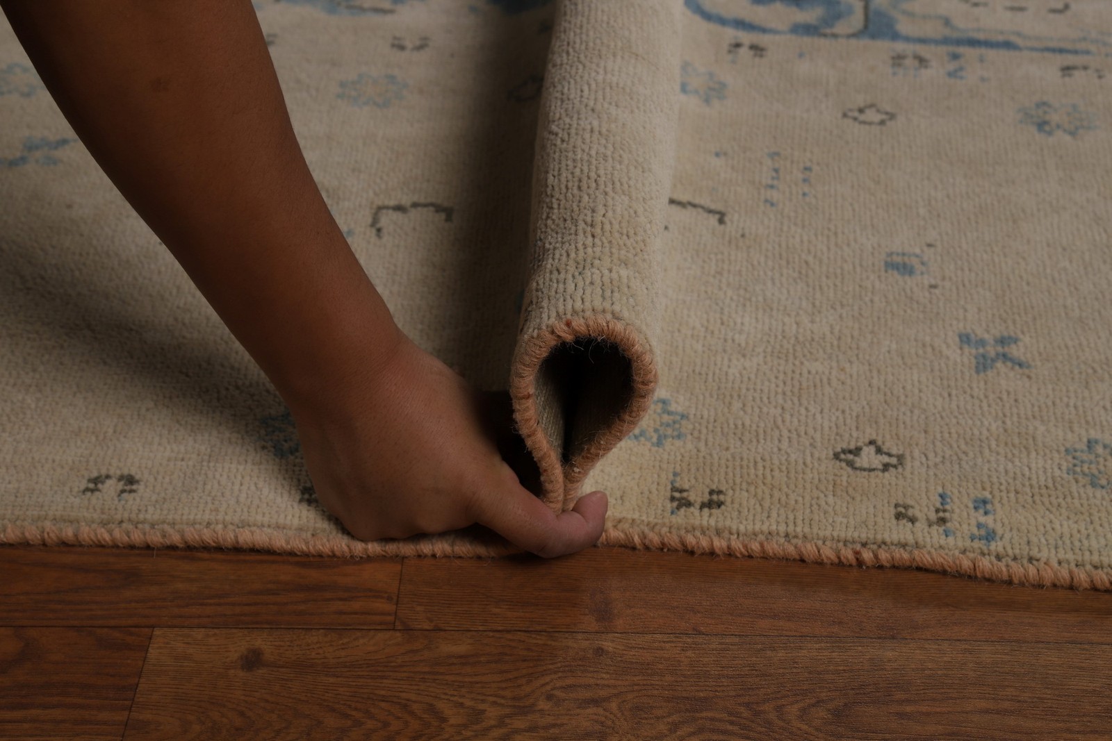 Muted Traditional Area Rug 10×13 Handmade Wool Distressed Floral for Any Room