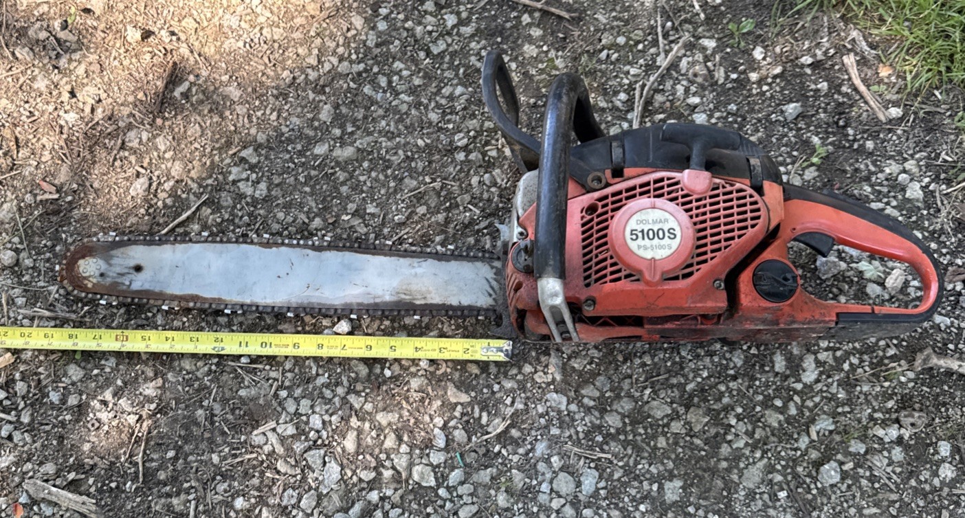 Dolmar Chainsaw 5100S Complete~20″ Bar~for parts~Good Compression~Read All