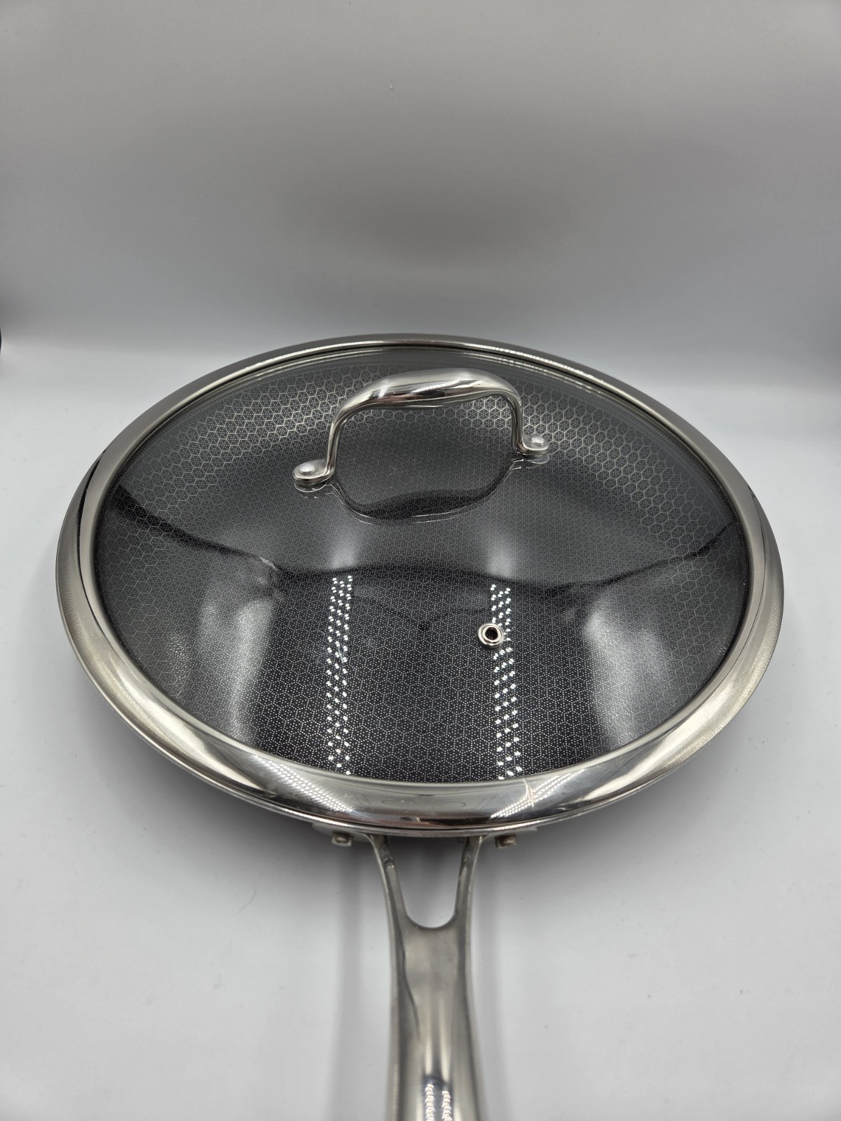 HexClad 12″ FRYING PAN with LID 12-Inch 12 Hybrid Non-Stick -Used Good Condition