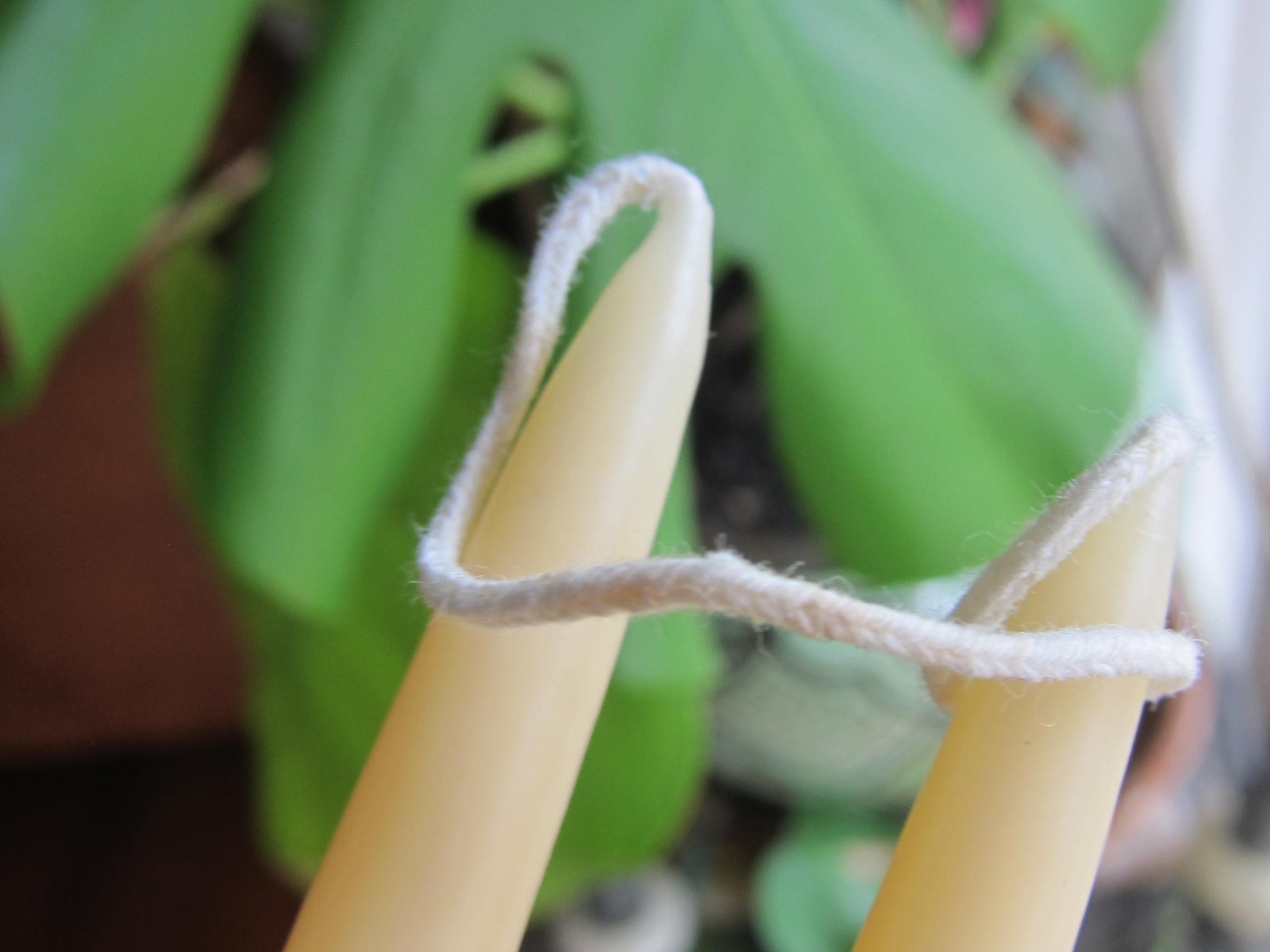 VTG Nantucket 15” Taper Candle Pair – 1960s Estate – Long Slender Ivory Tapers